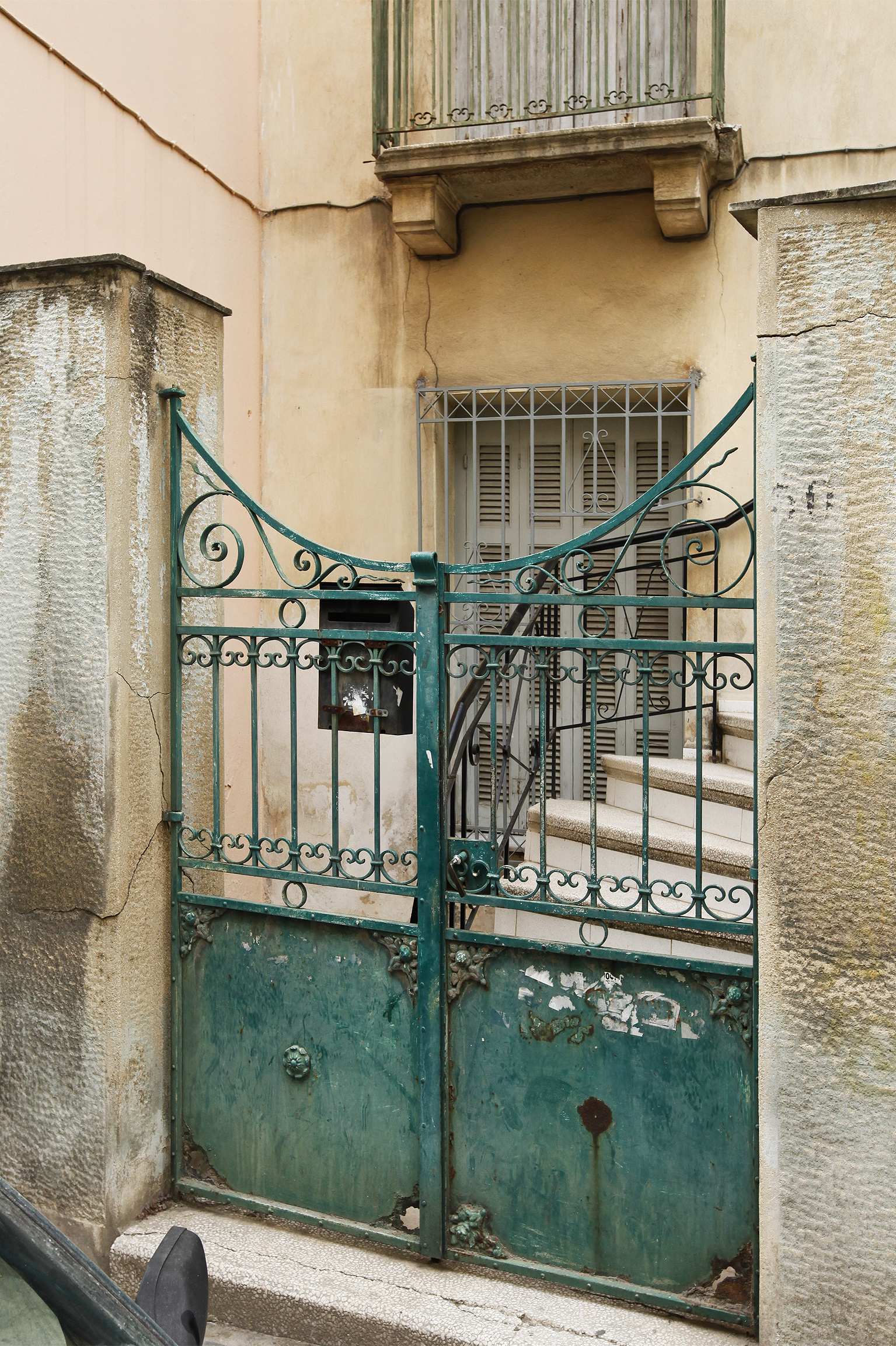 General view of yard door (2013, photo: P. Perrakis)