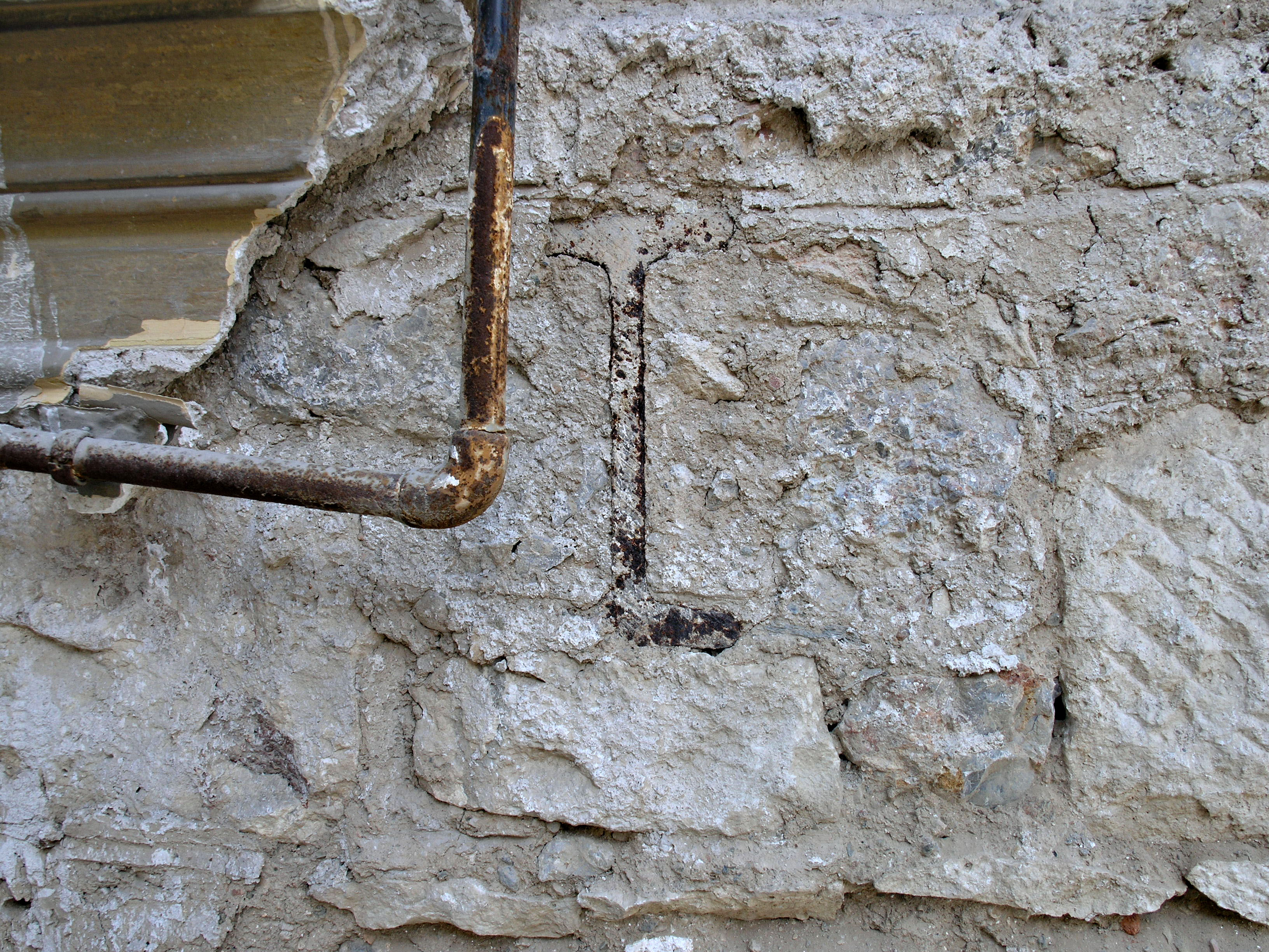 Detail of the façade wall (2015)