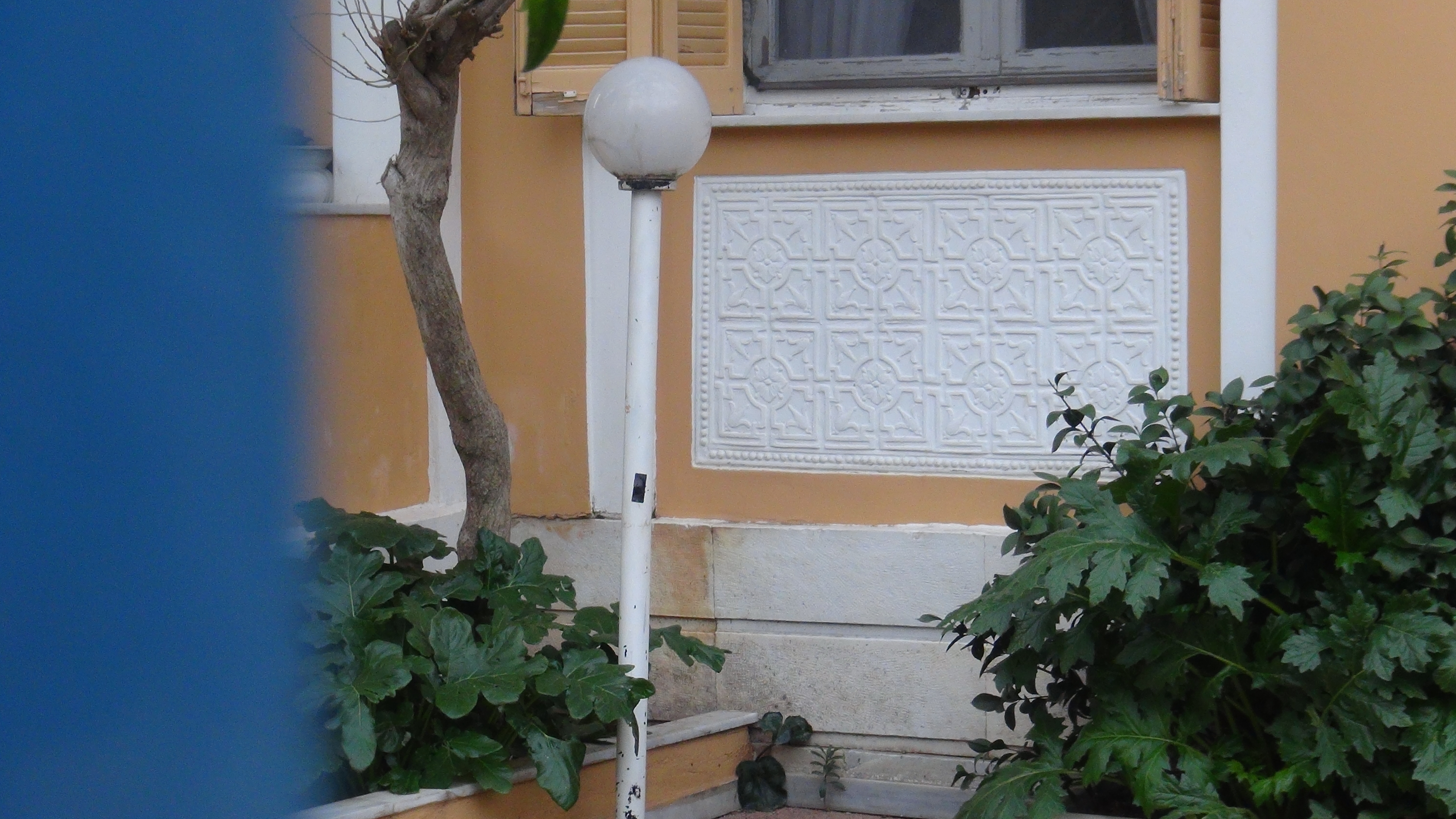 Decorative elements under the window of the ground floor (2013)