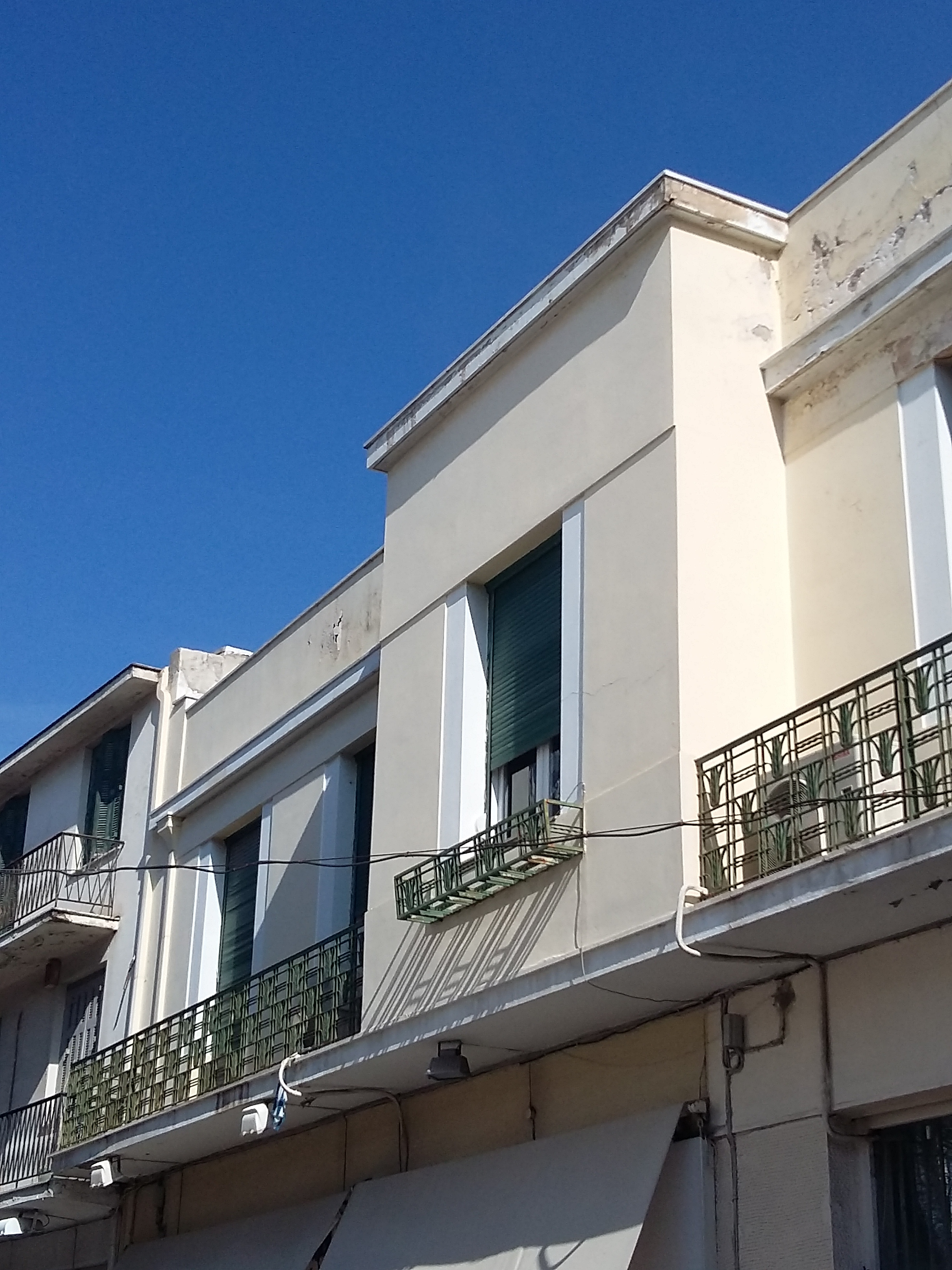 Λεπτομέρεια όψης επί της οδού Αδριανού