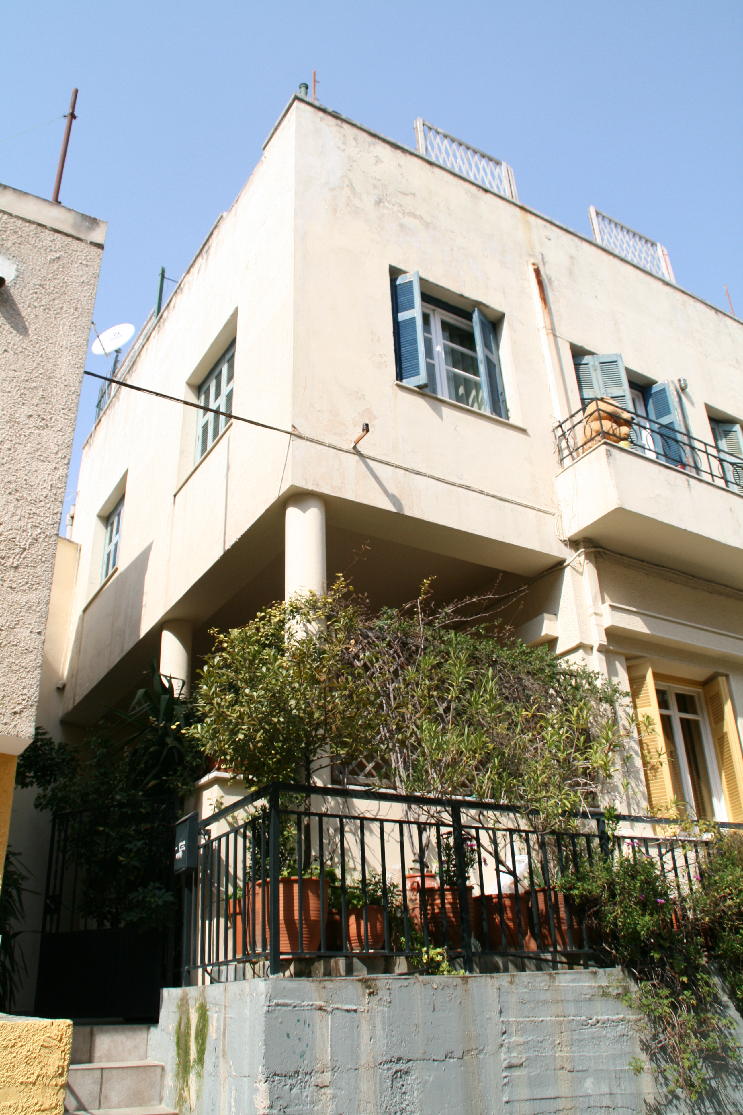 Detail of façade (2014)