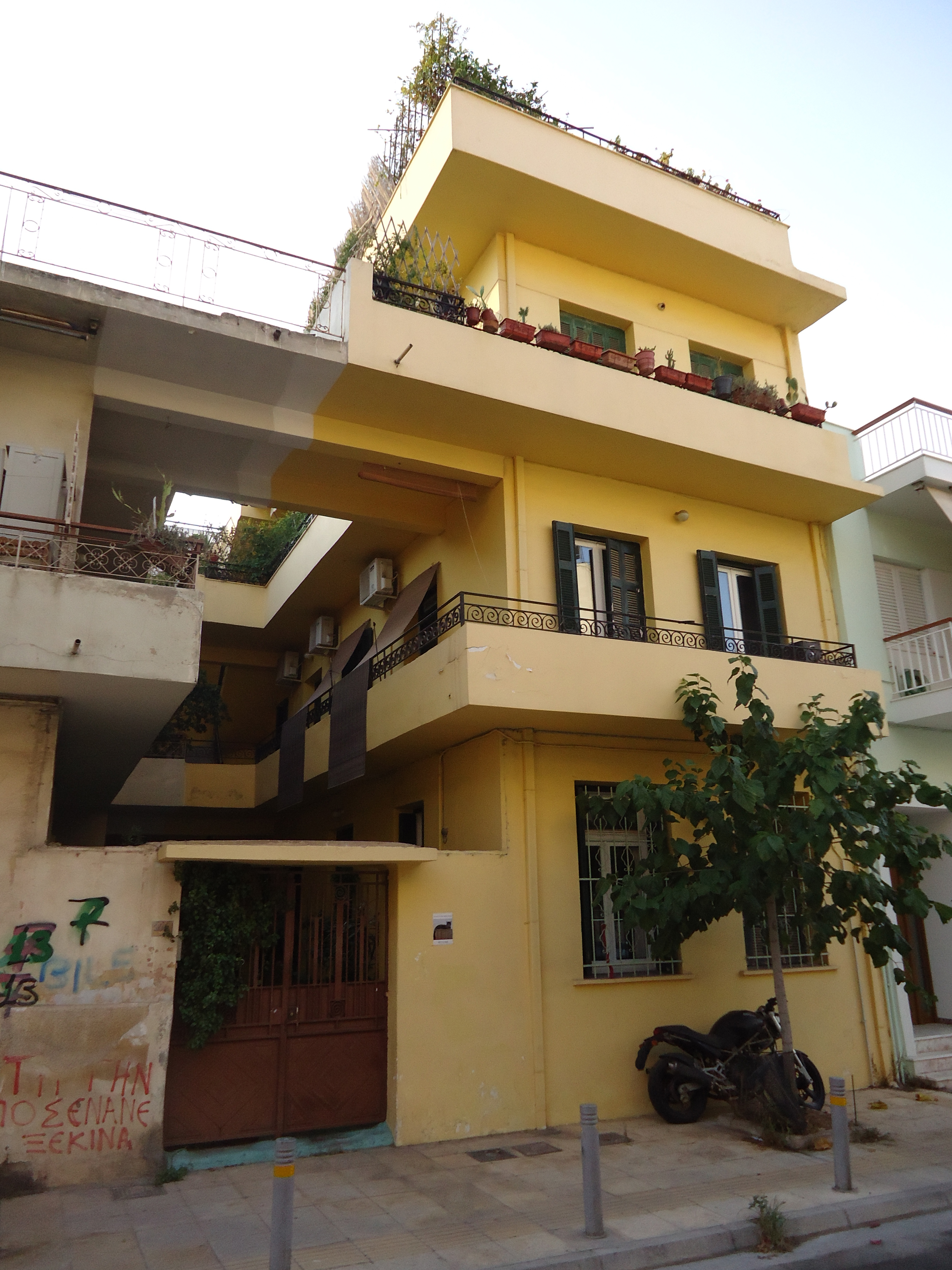 General view of the main facade (2015)