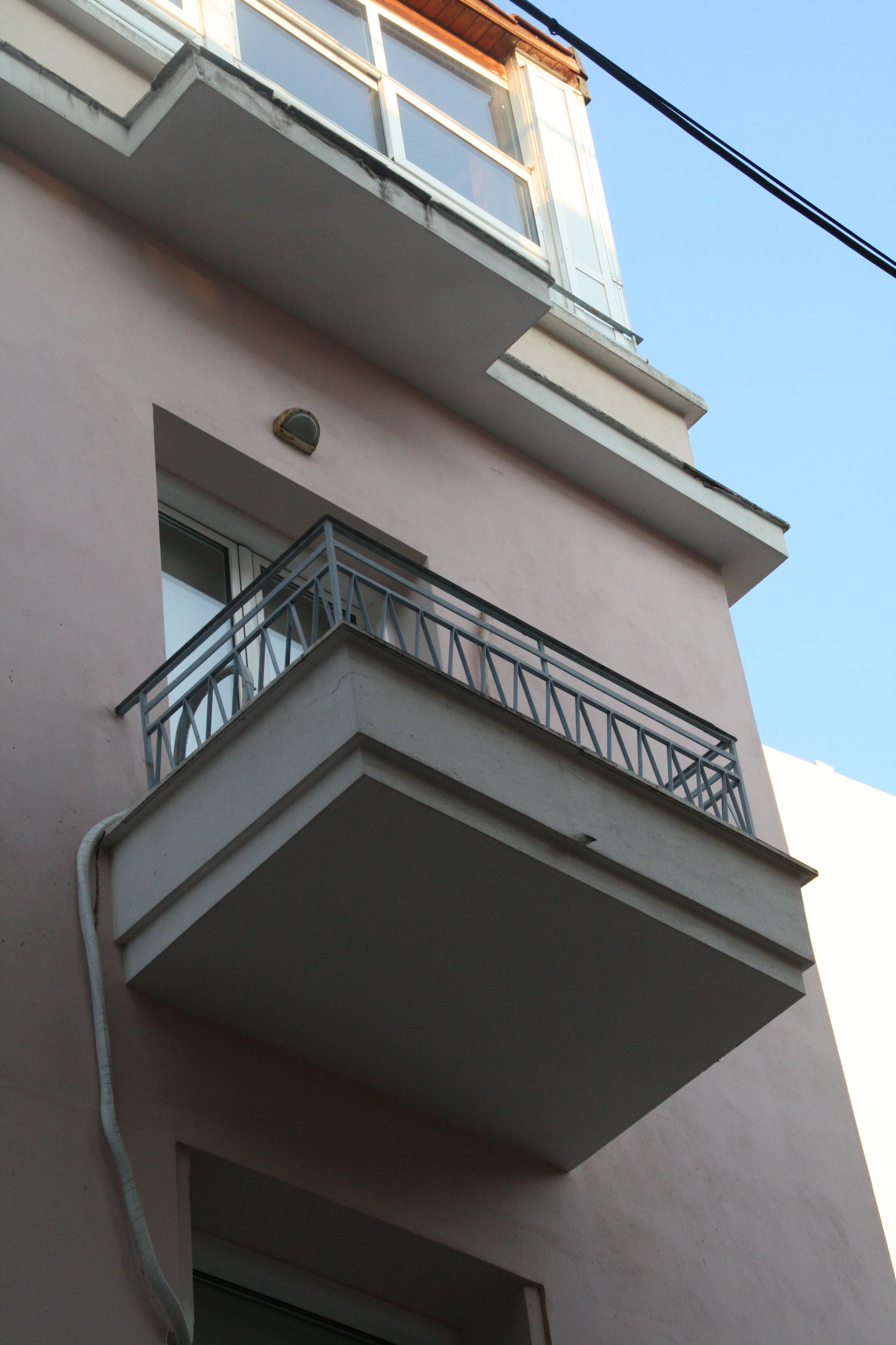 Detail of the facade, balcony of the 2nd floor (2014)