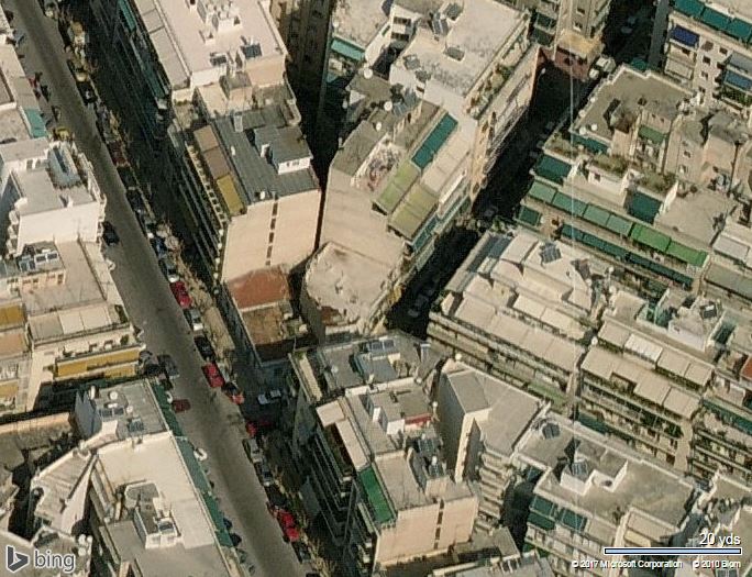 Αεροφωτογραφία. Γενική άποψη των στεγών των κτισμάτων και όλου του οικοπέδου.