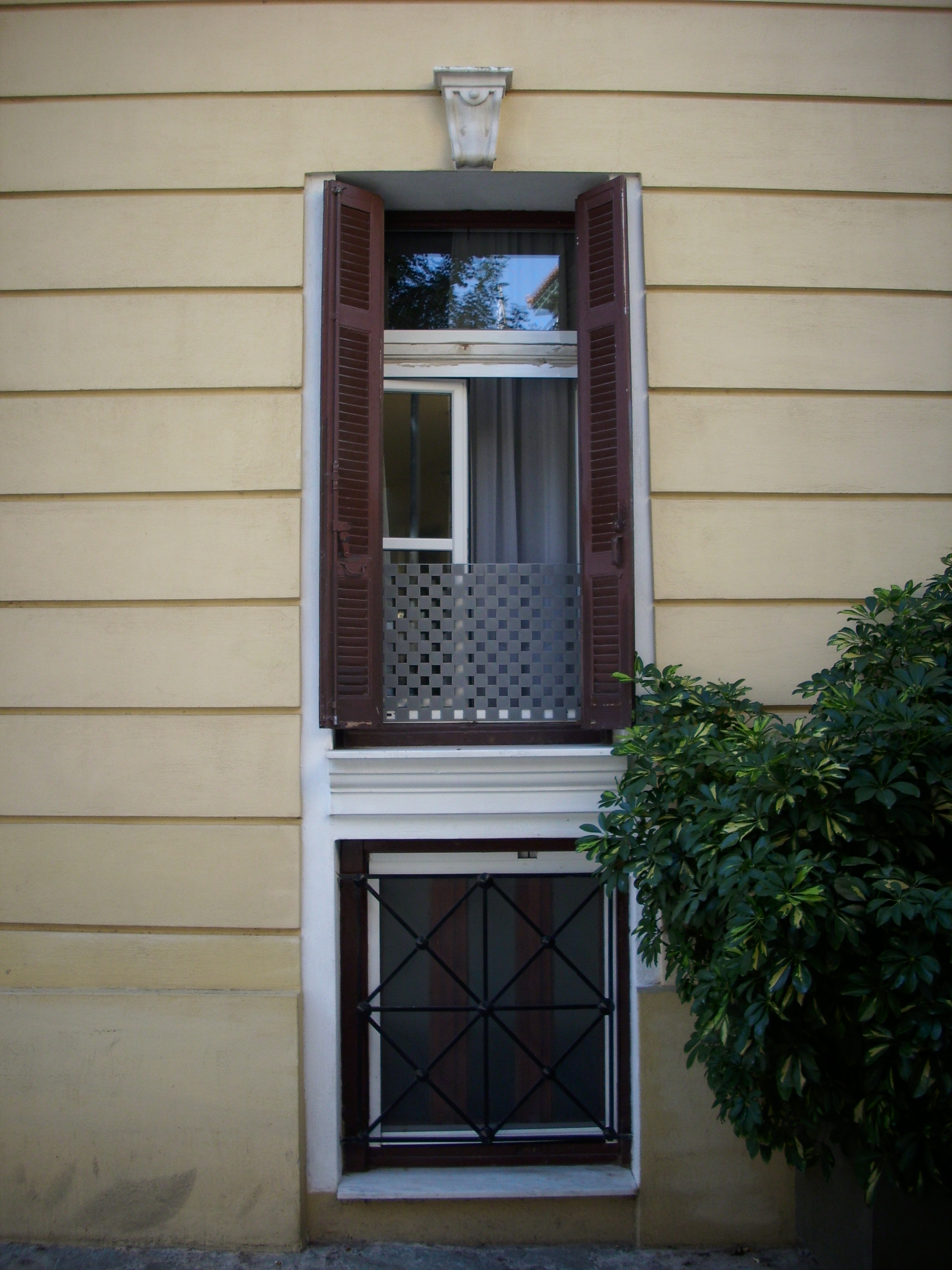 Λεπτομέρεια κύριας όψης