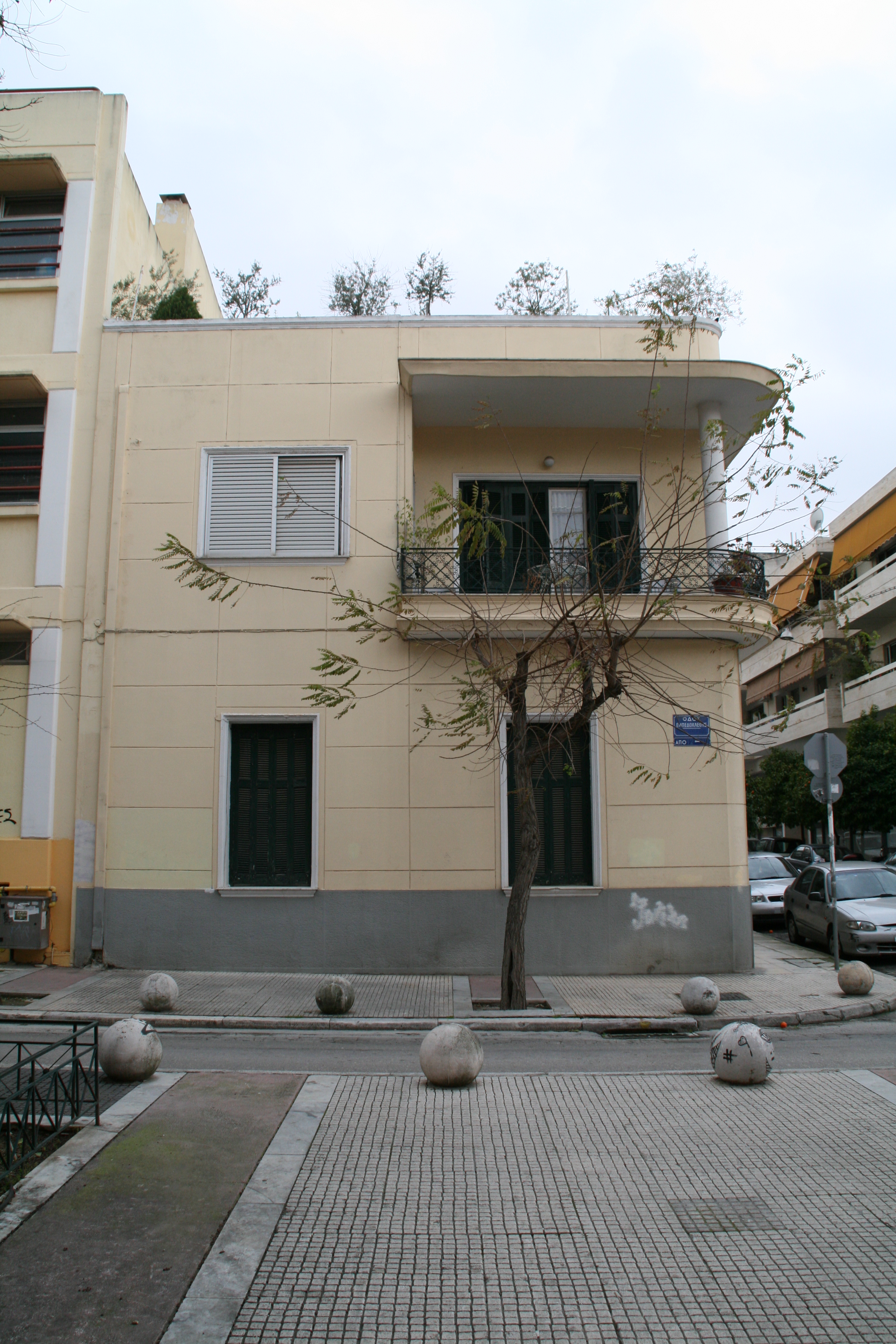 General view of the facade on Empedokleous street (2014)