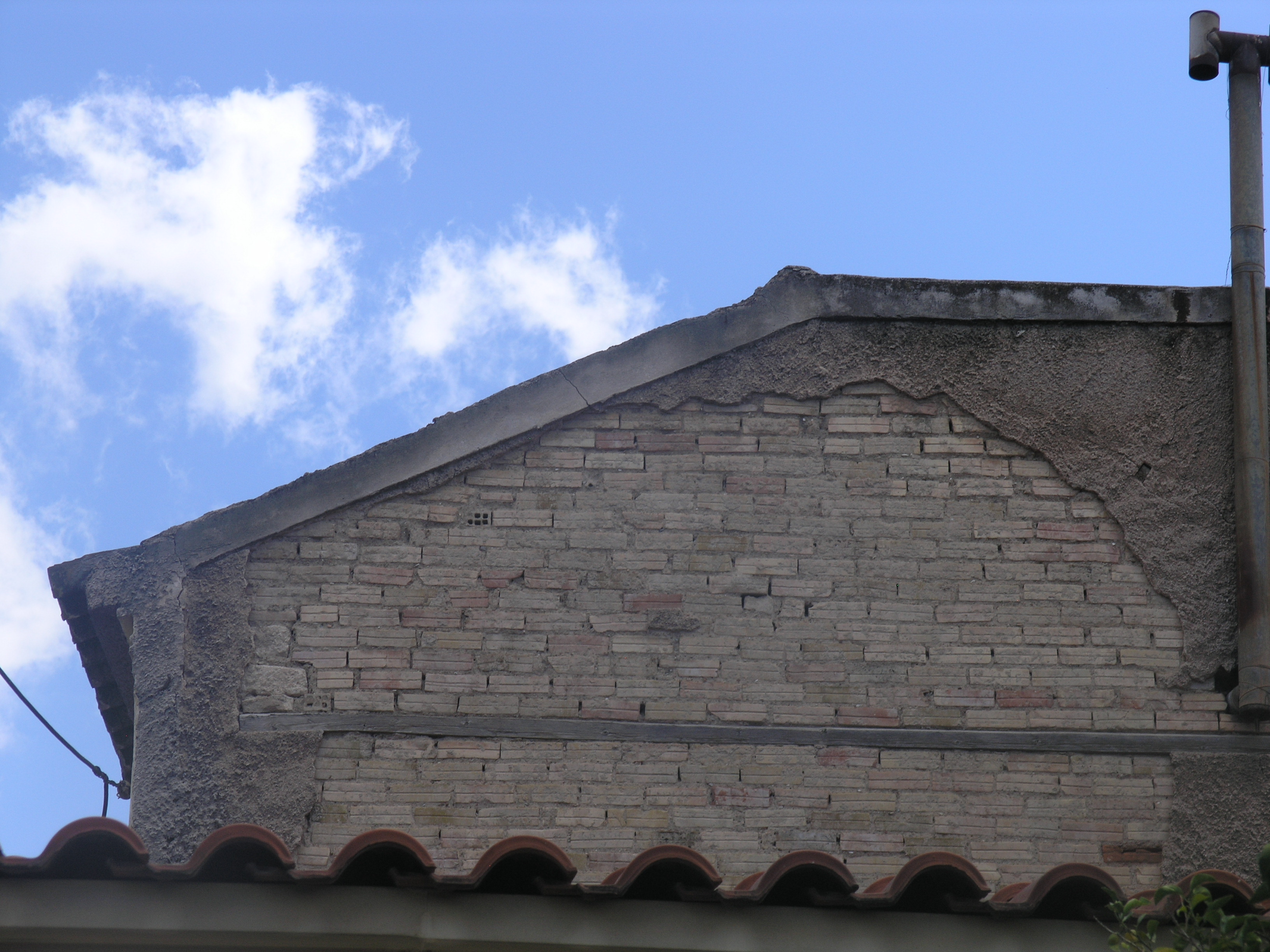 Side view of the roof