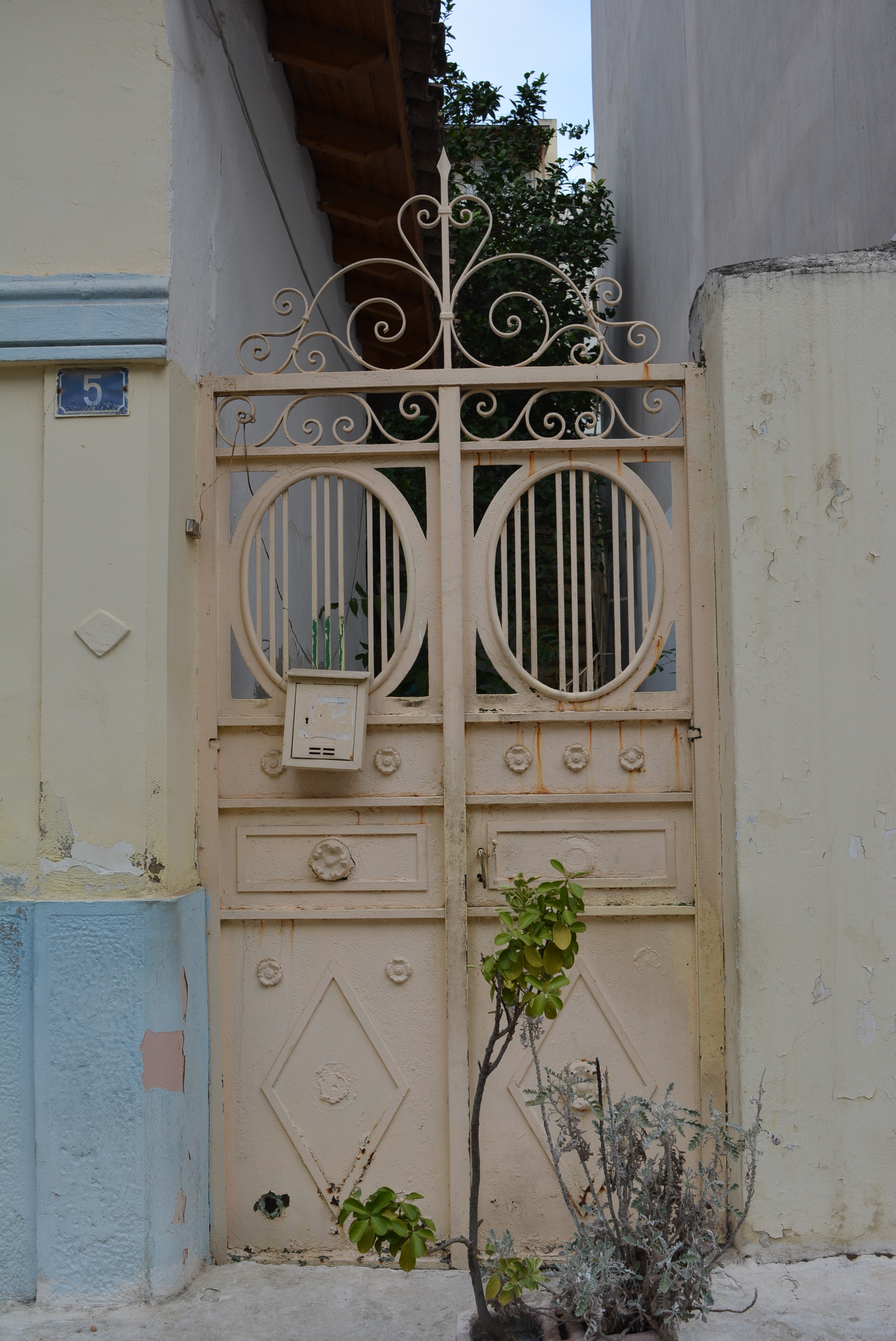 Γενική αυλόθυρας