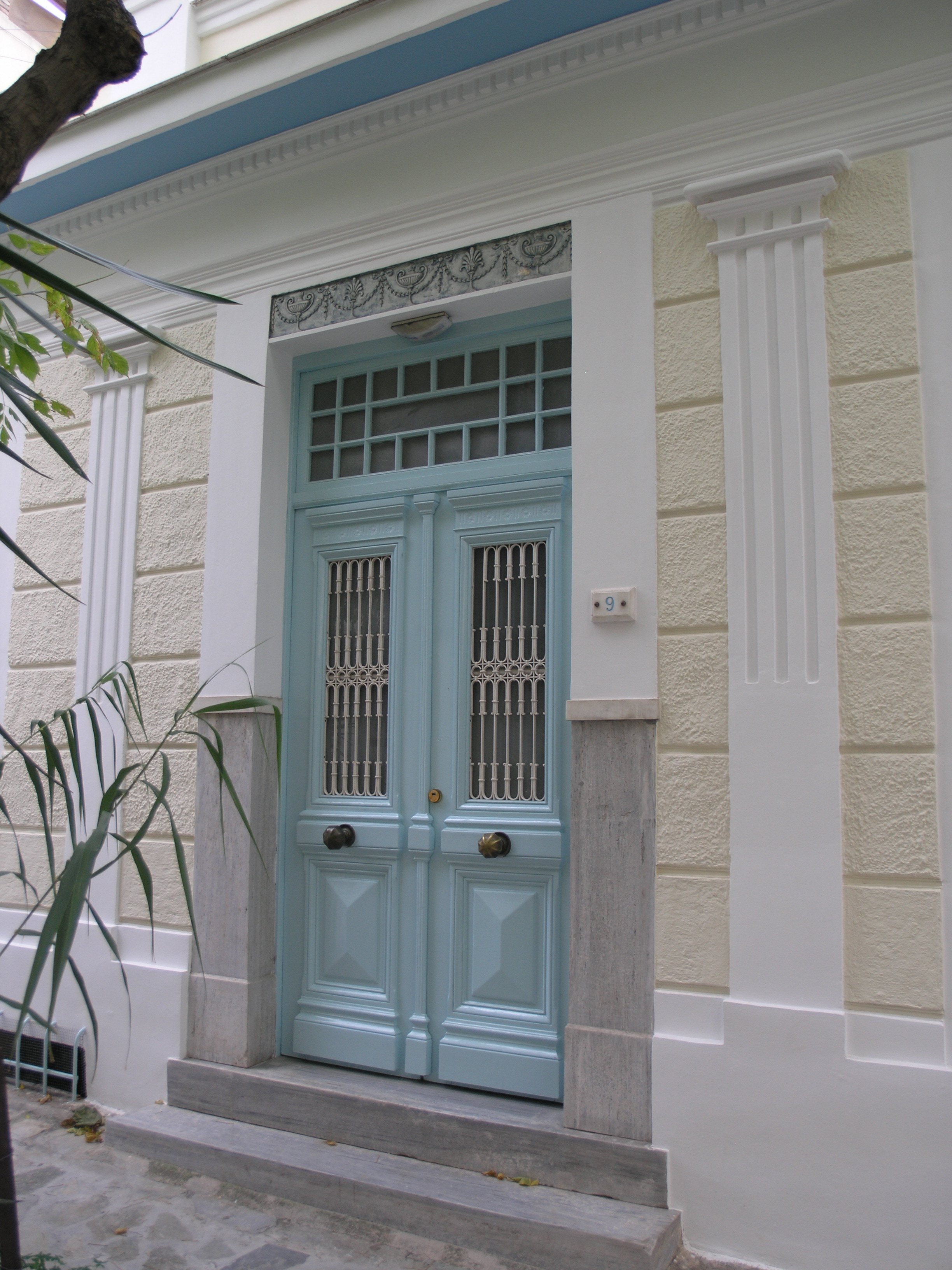 General view of central entrance