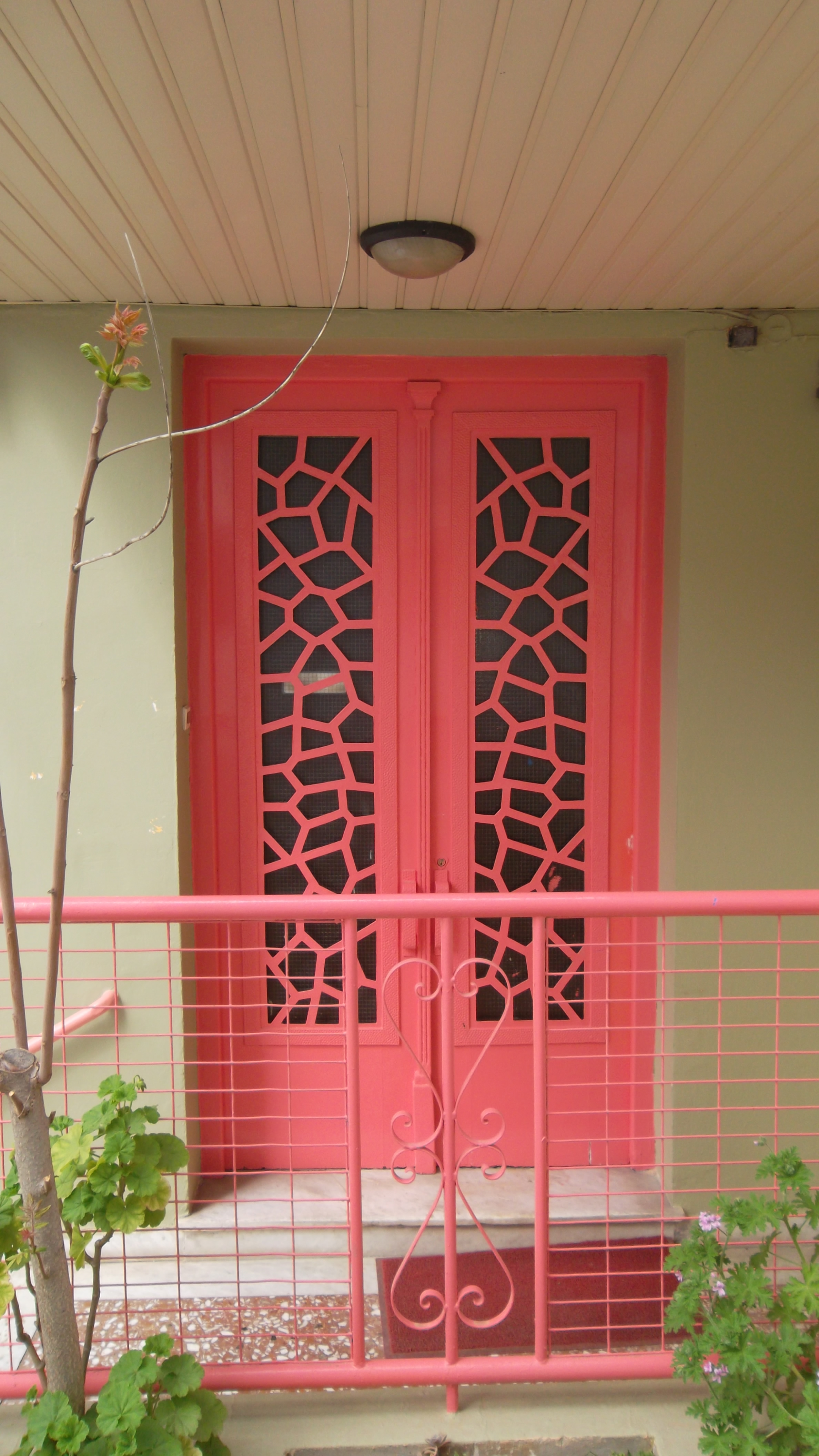 General view of entrance door (2013)