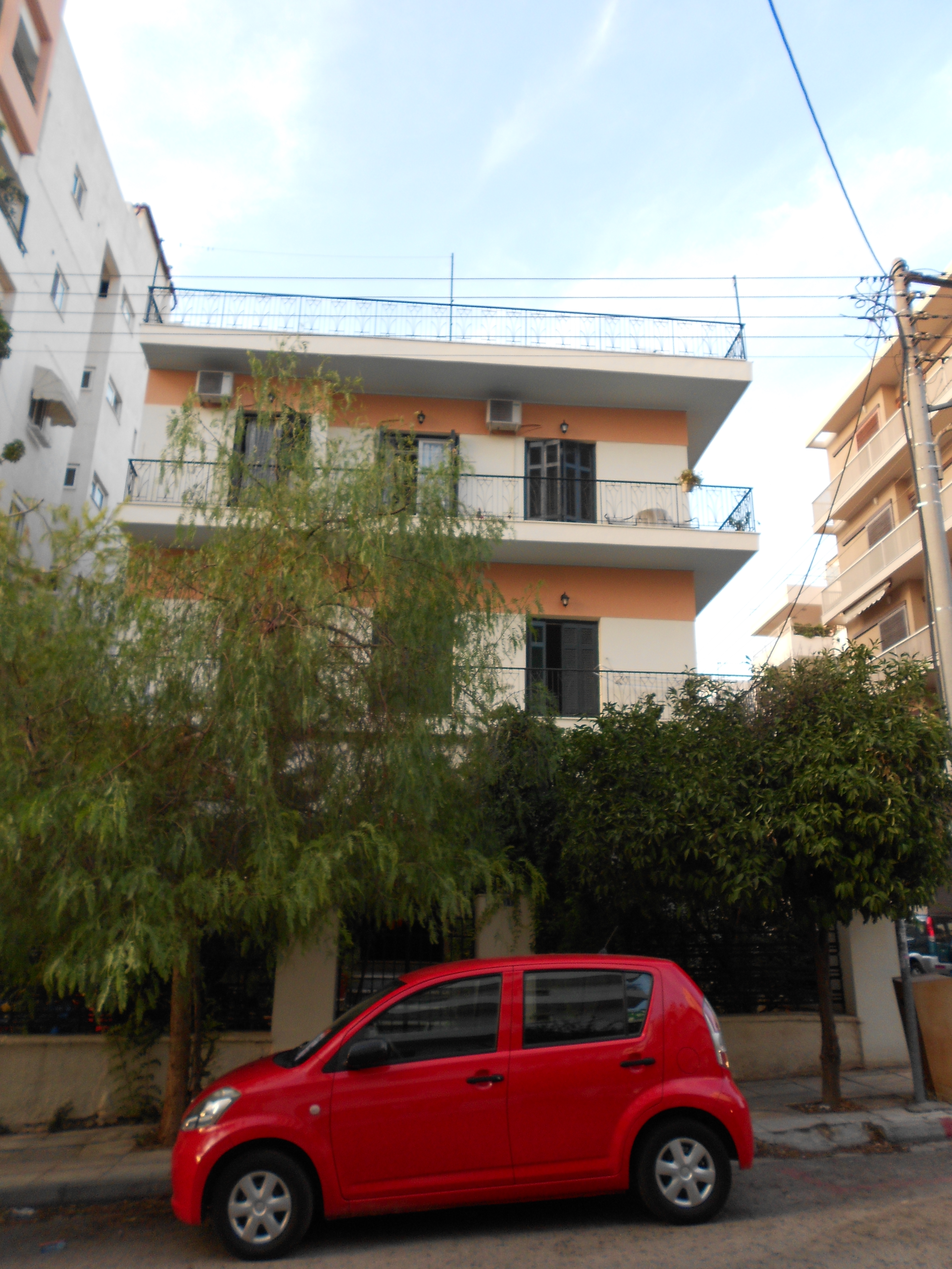 Front view from Panselinou street