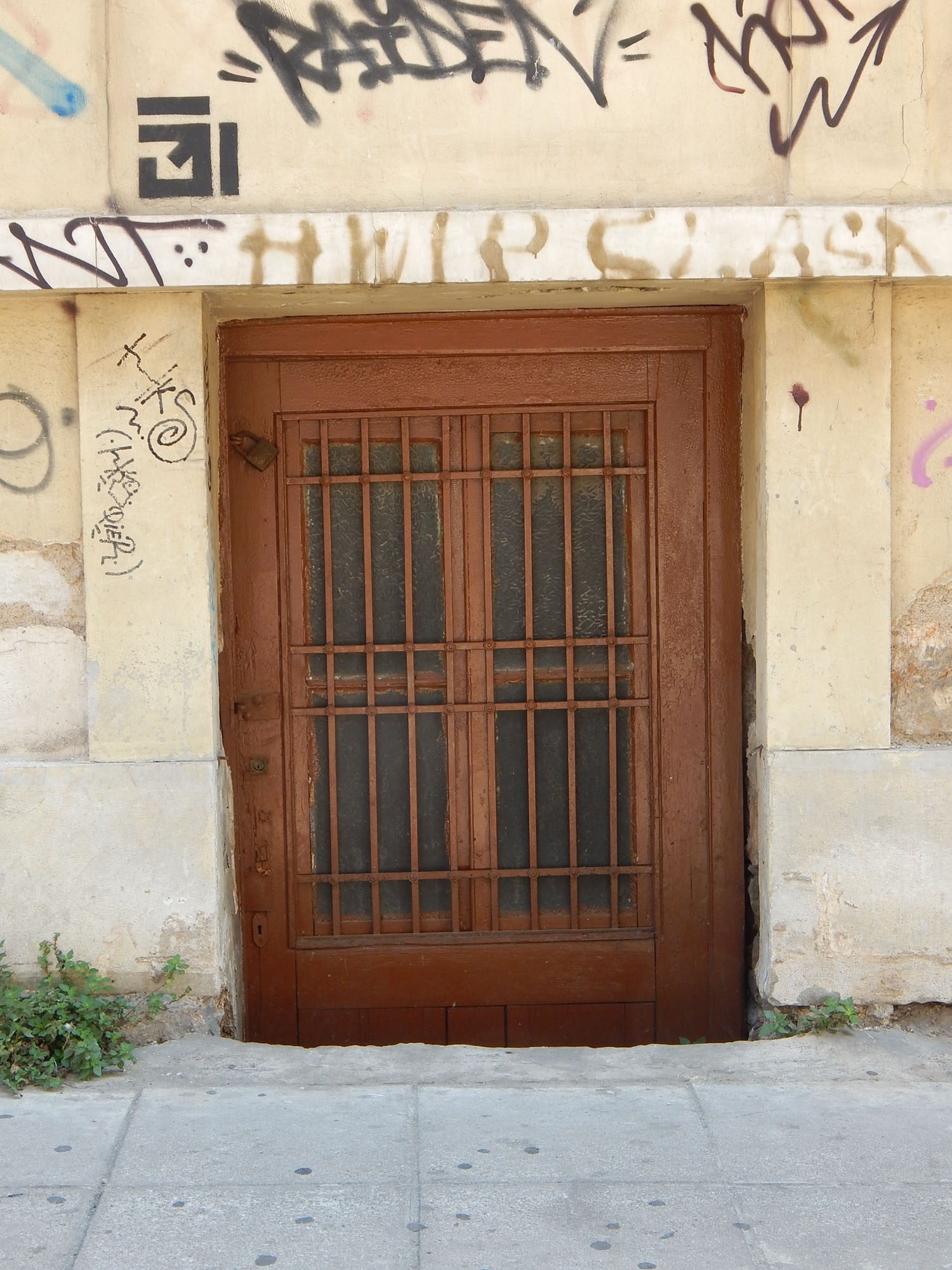 Θύρα εισόδου για το υπόγειο (2014)