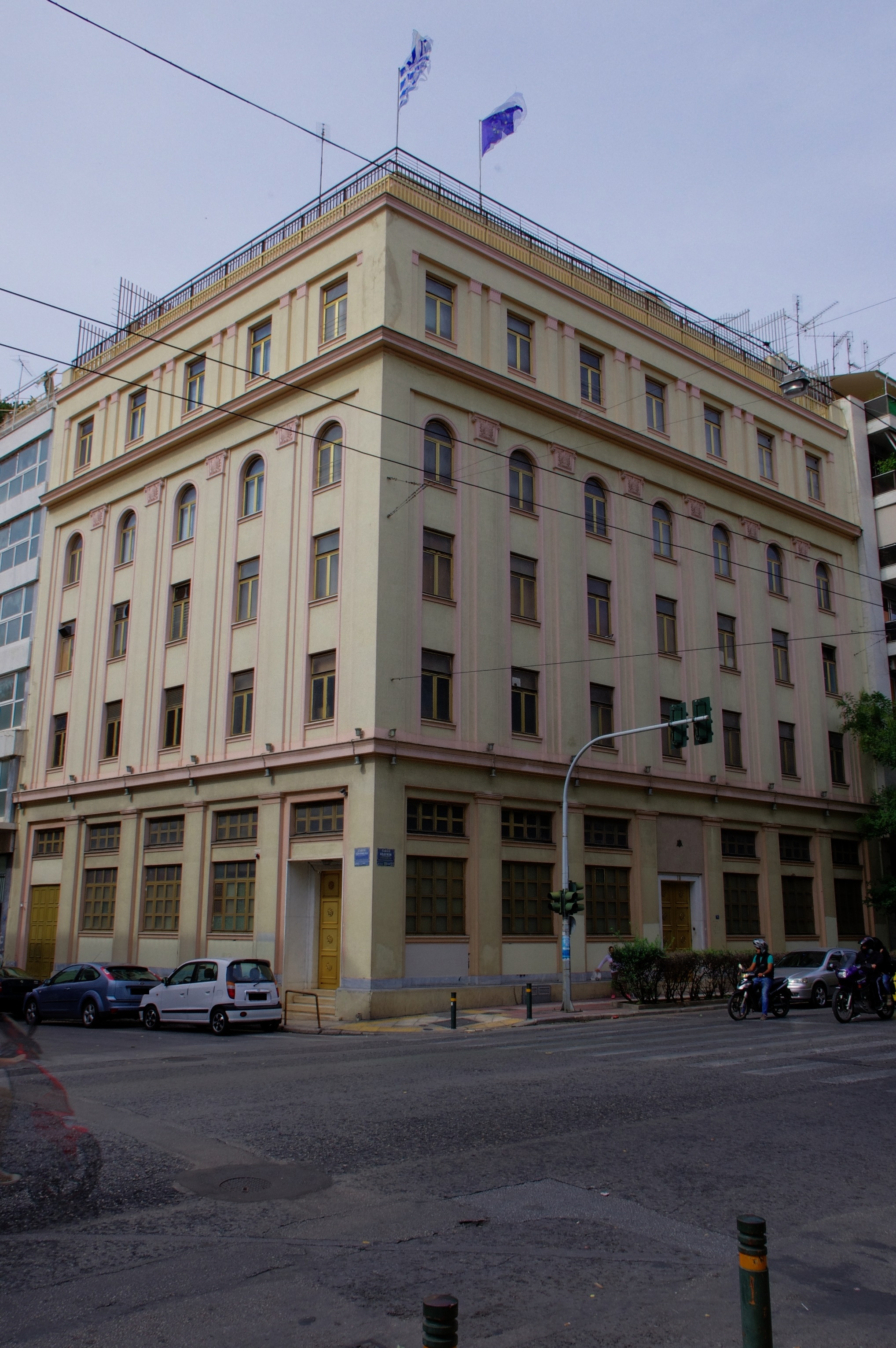 Γενική κύριας και πλάγιας όψης