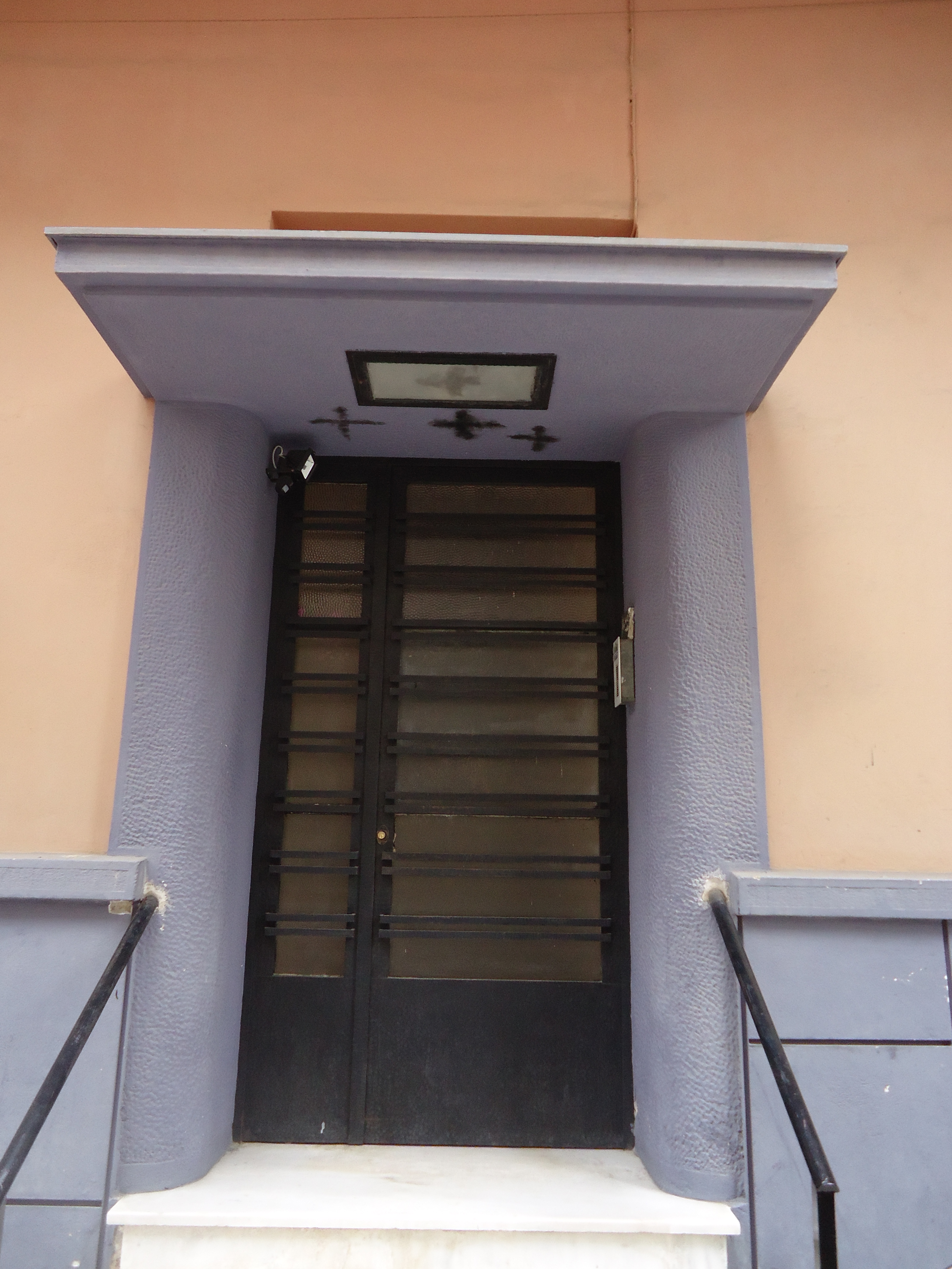 View of main entrance on the main facade (Epiktitou 1A)