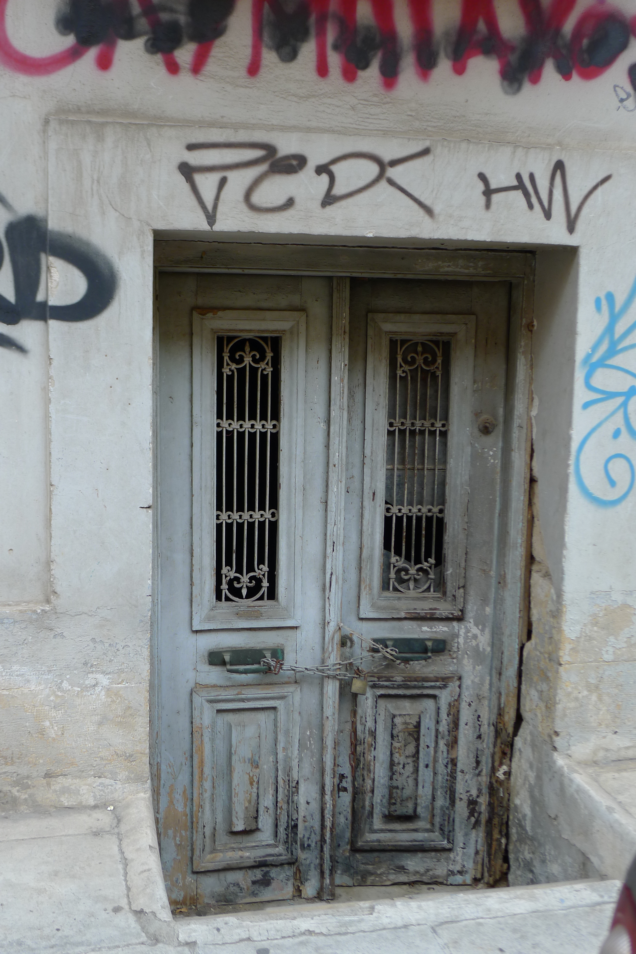 Γενική θύρας υπογείου