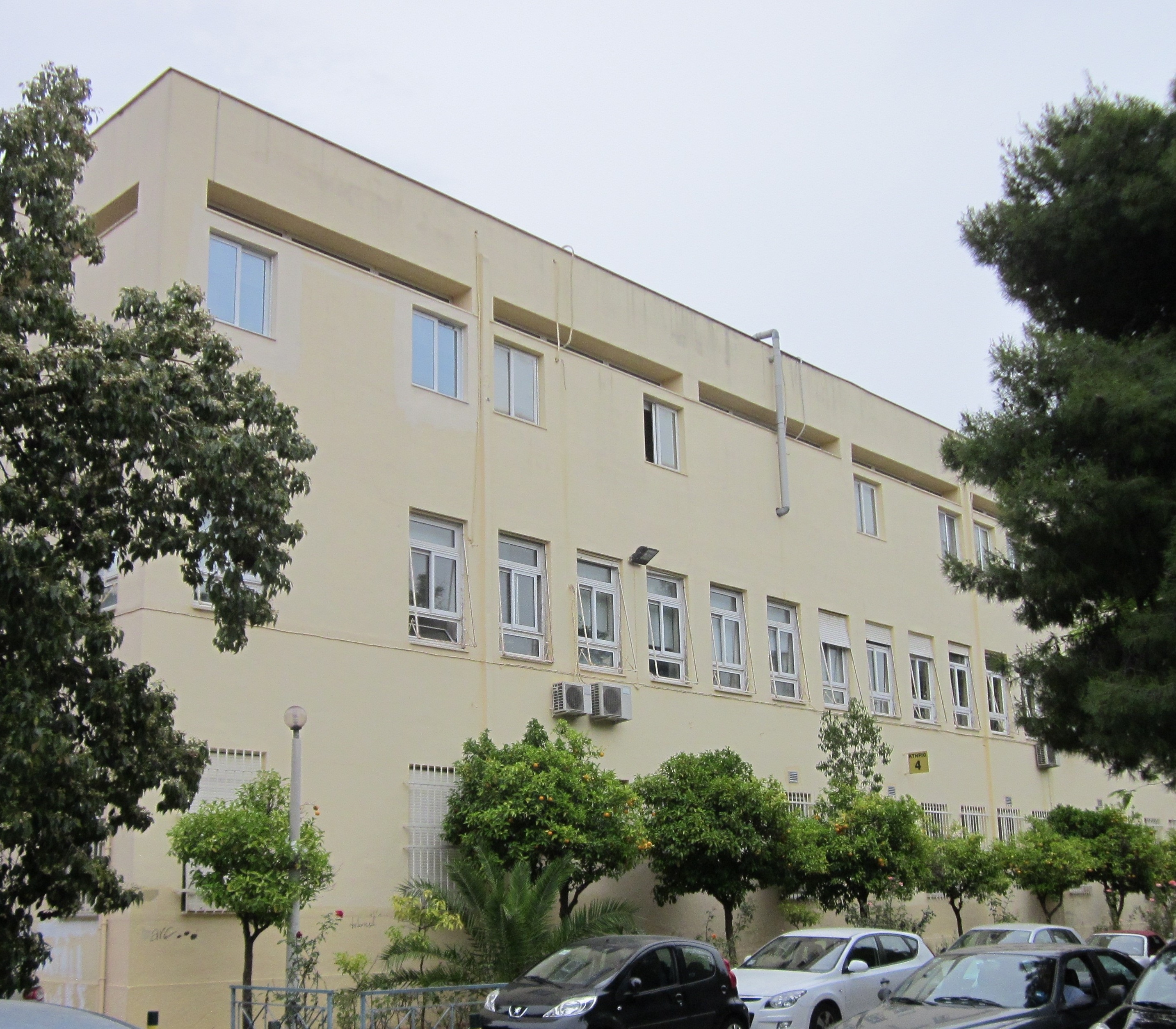 Κύρια όψη κτηρίου 4