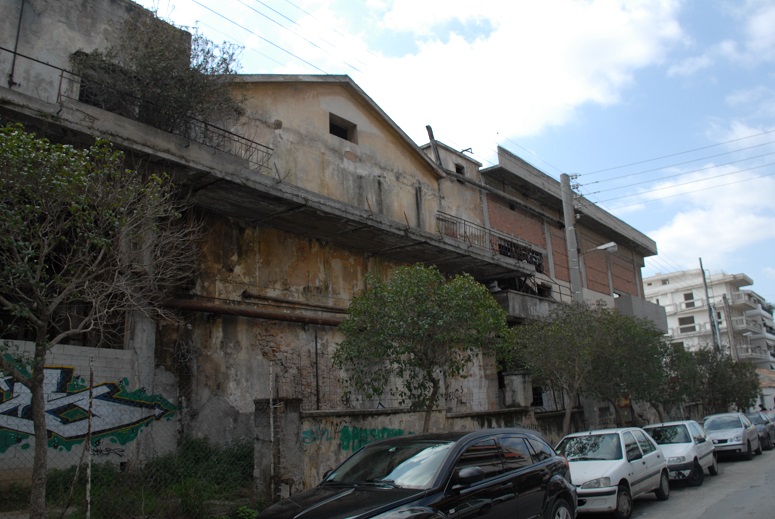 General view of the main facade (2013)