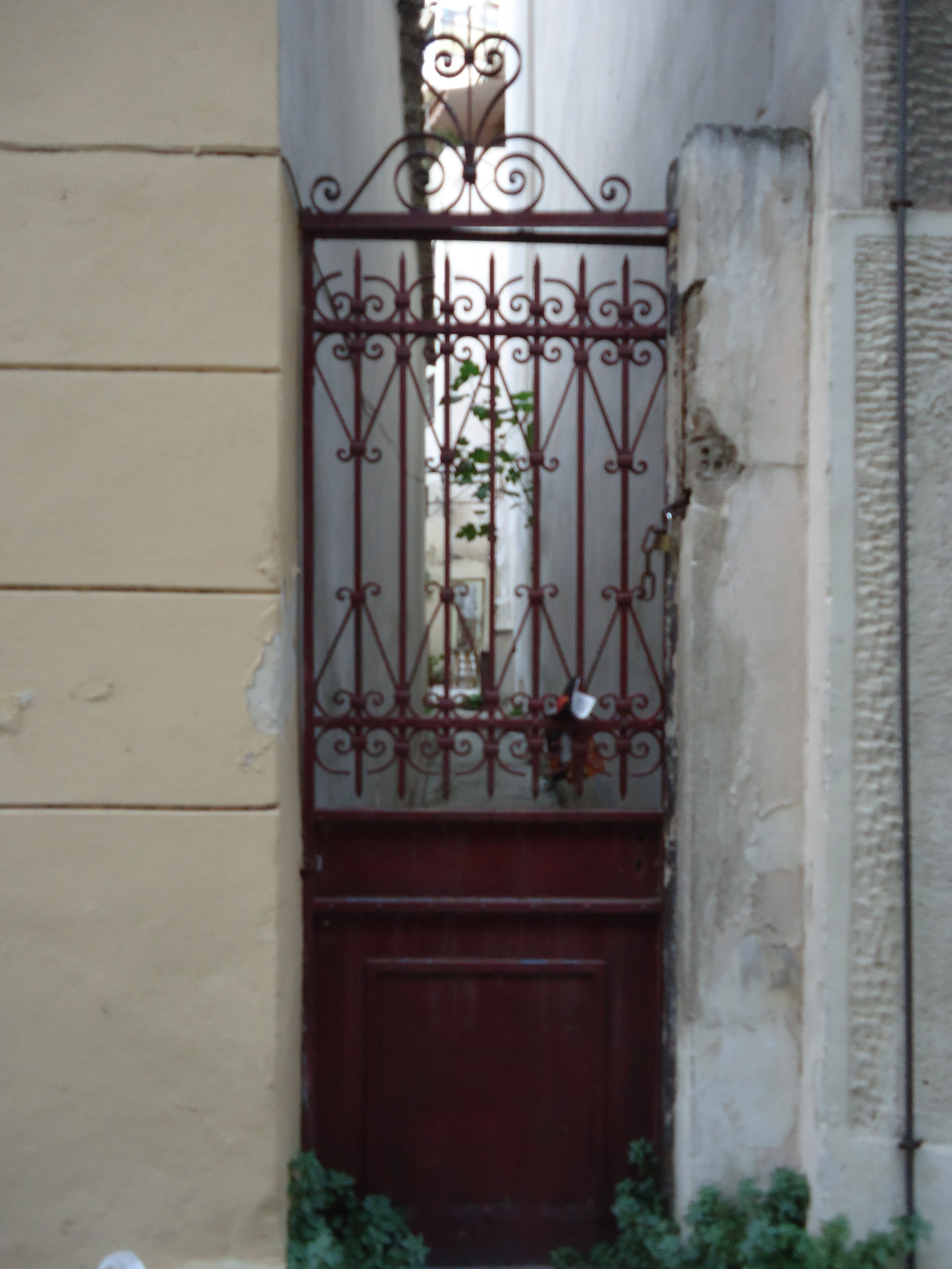 General view of yard door