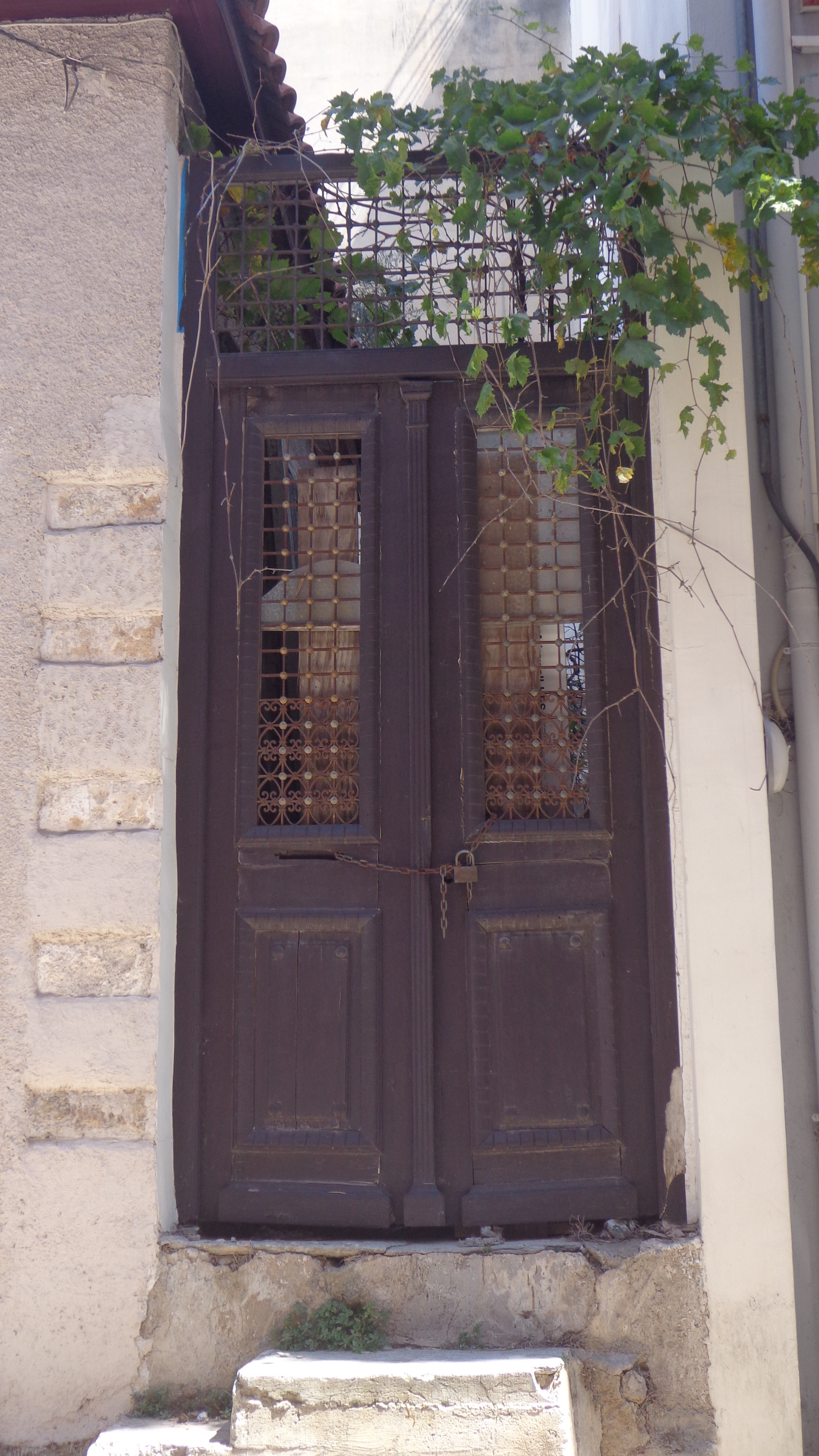 Γενική αυλόπορτας (2015)