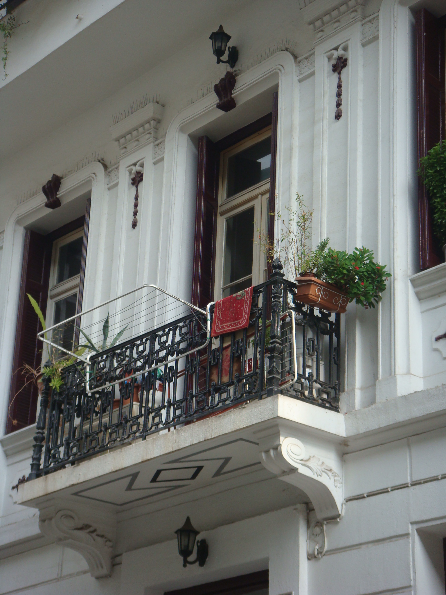 Detail of the main façade (2013)