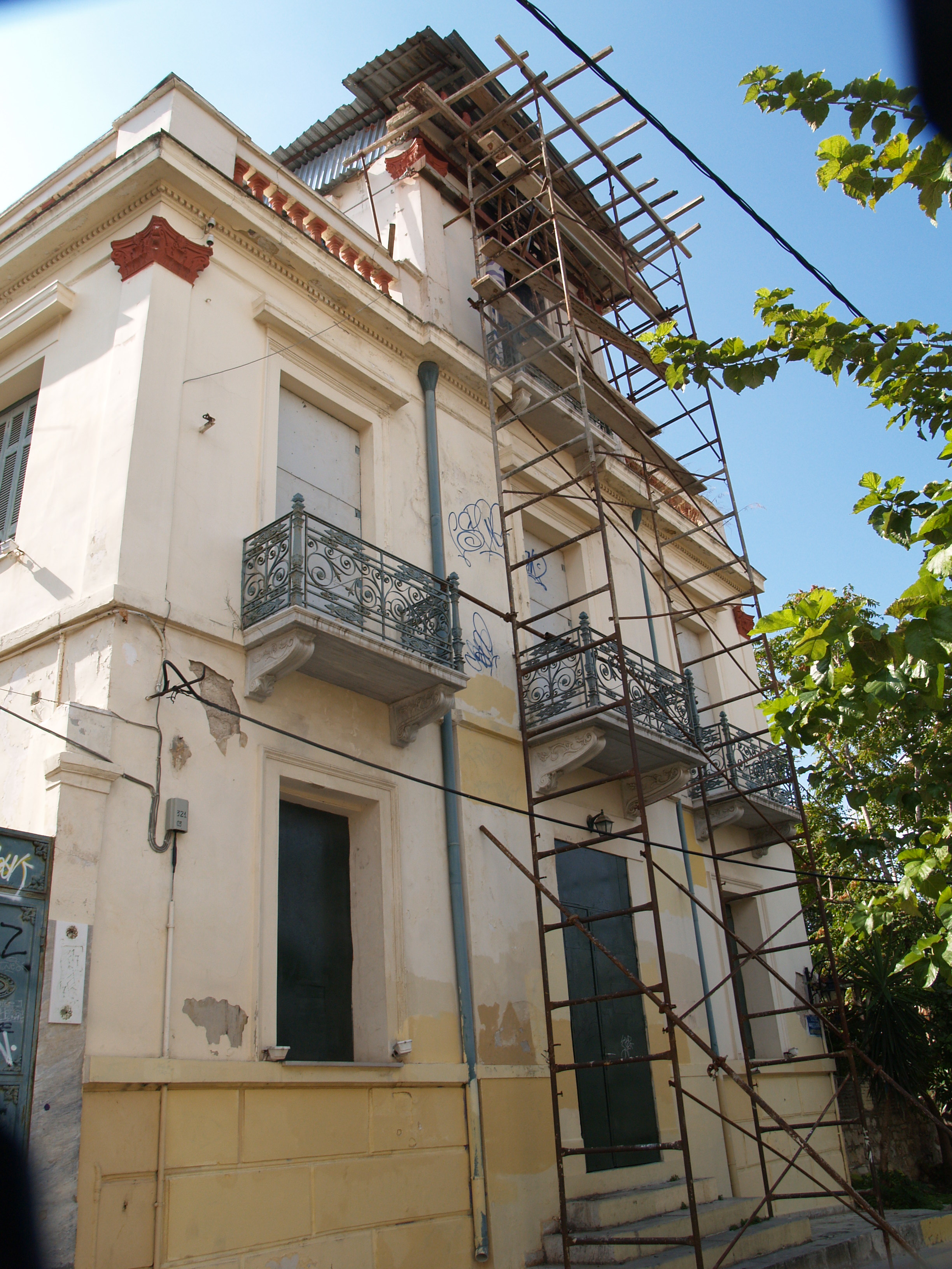 Γενική όψη επί της οδού Αρετούσας