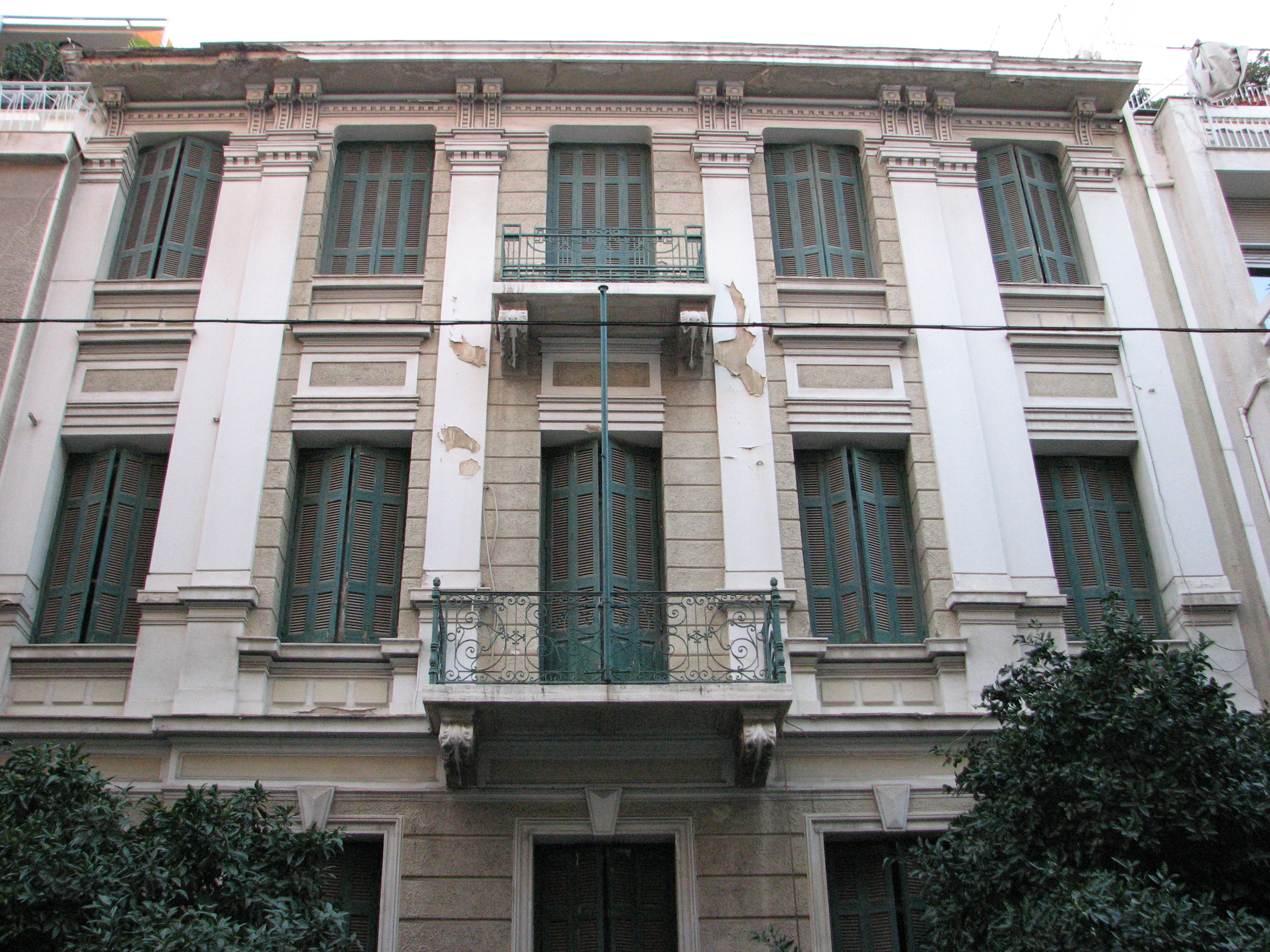 Facade (2017)