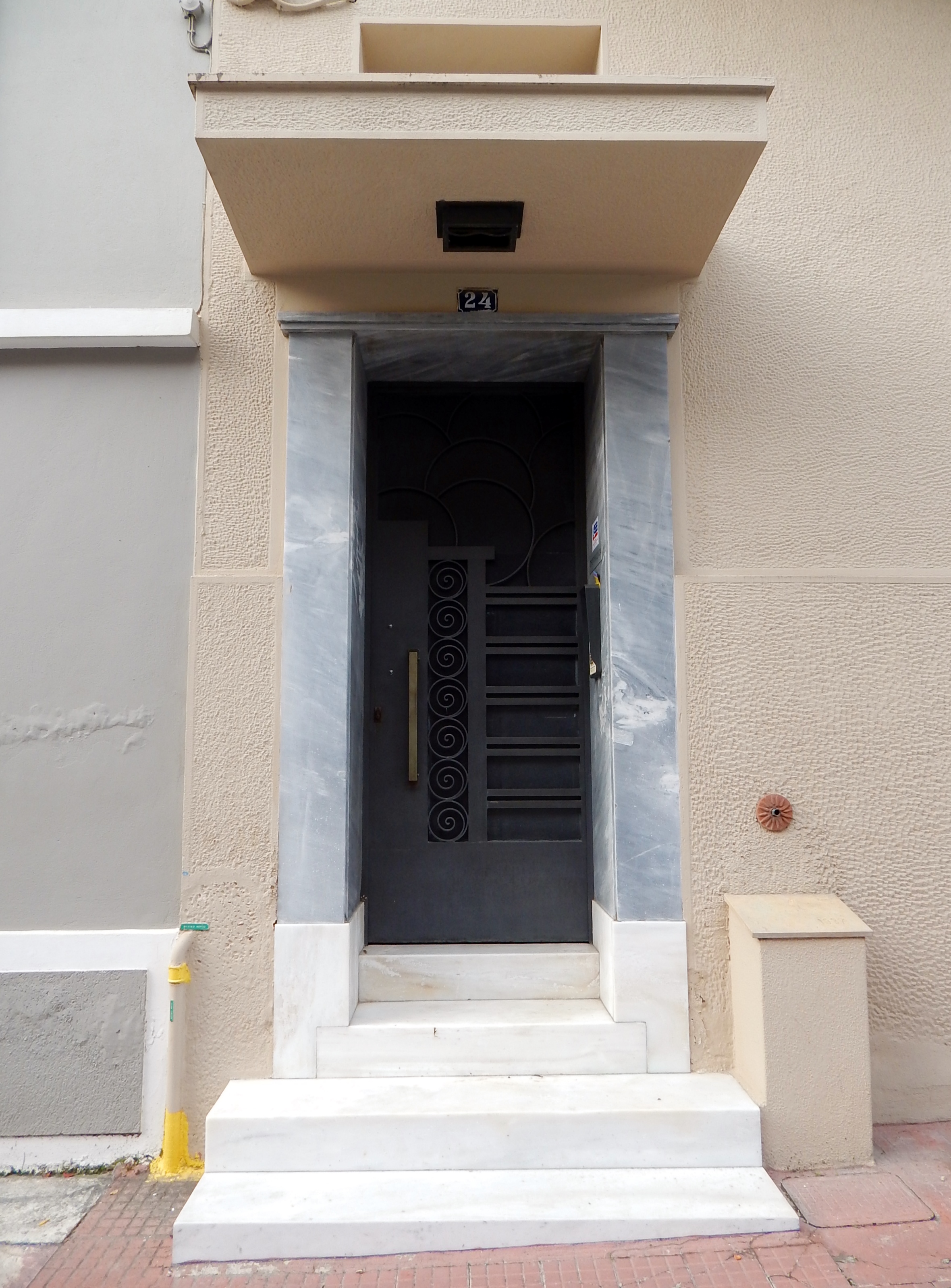 Γενική εισόδου επί της οδού Προπυλαίων