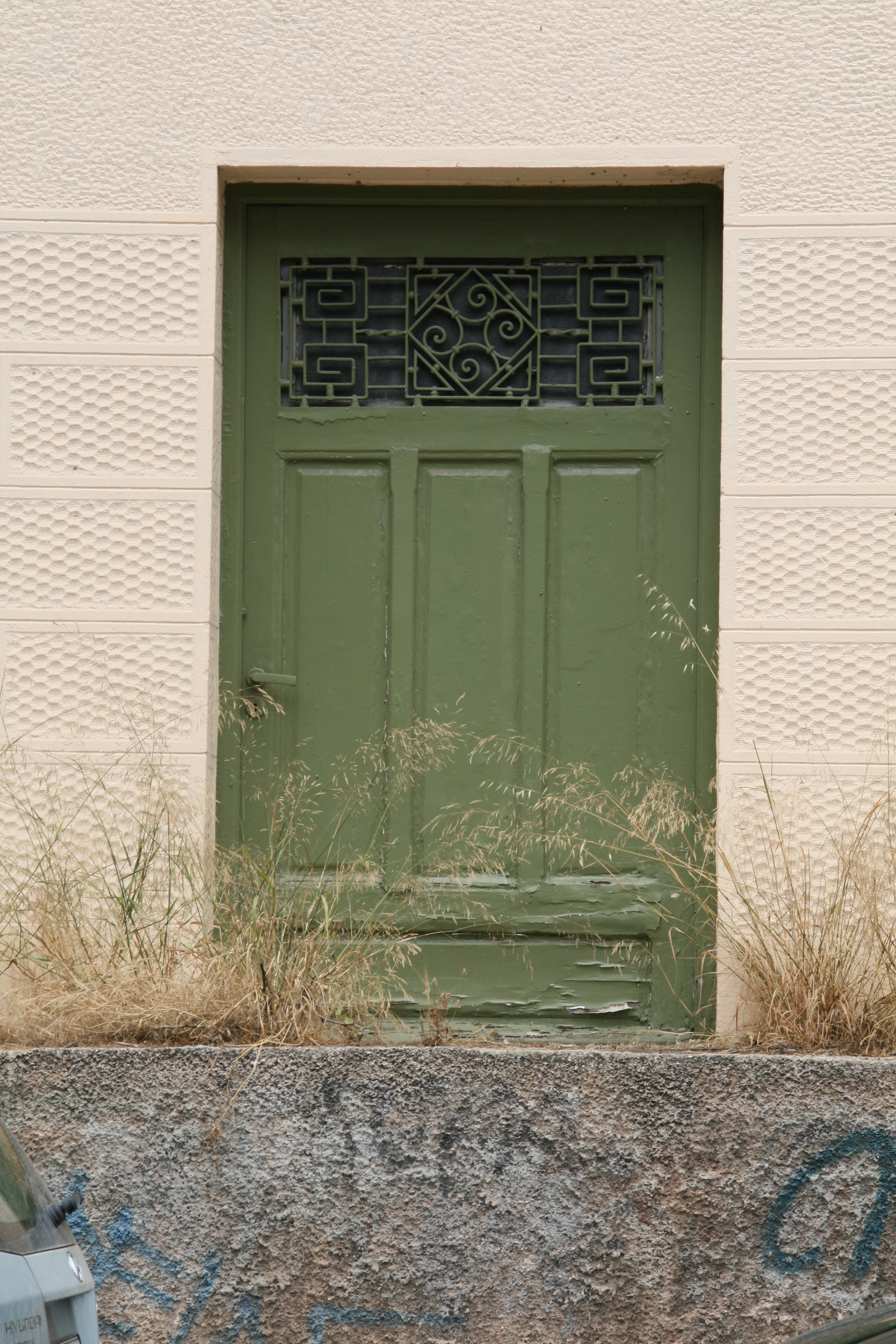 Entrance door on Ymittou street (2014)