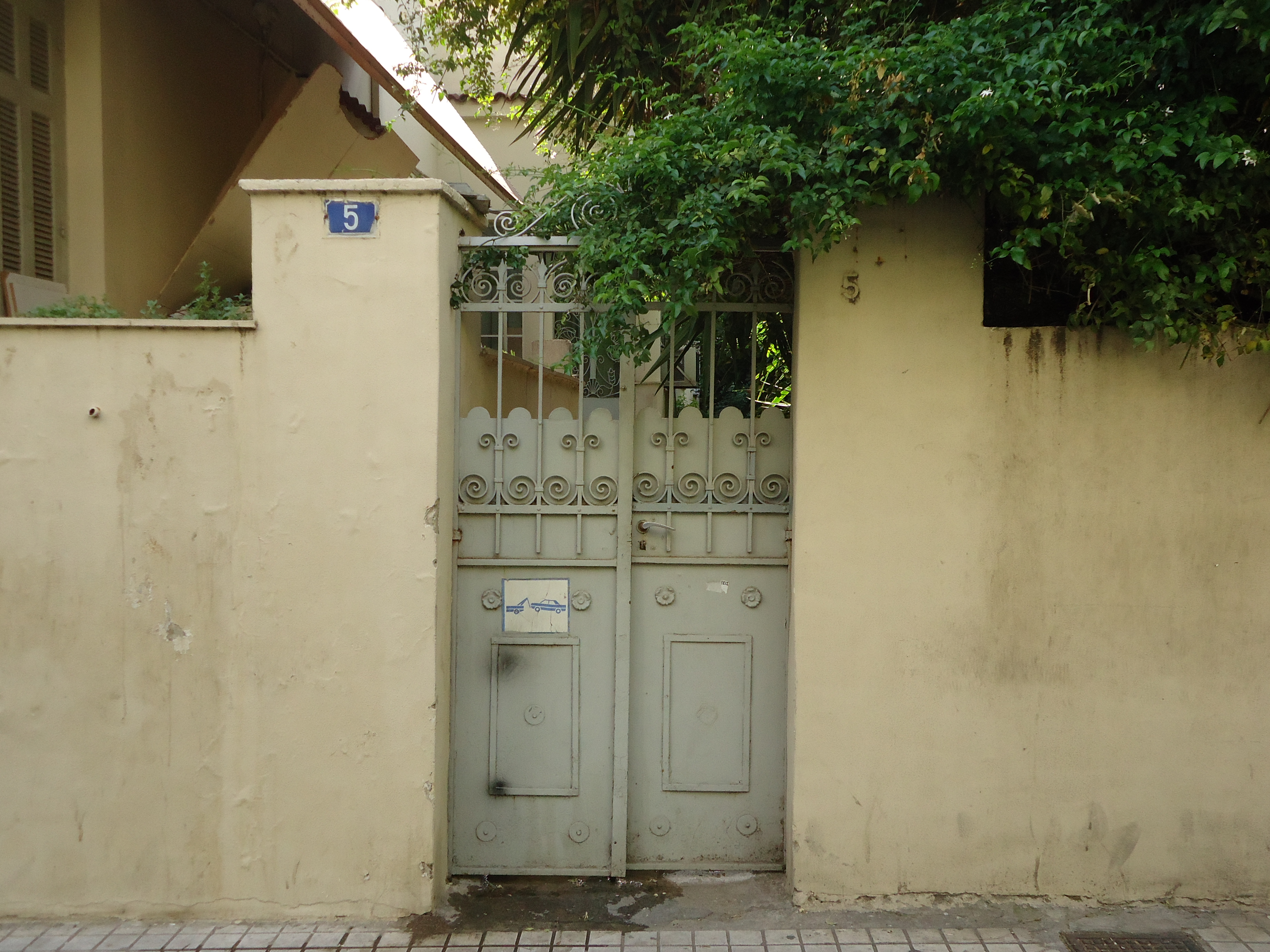 Λεπτομέρεια αυλόθυρας