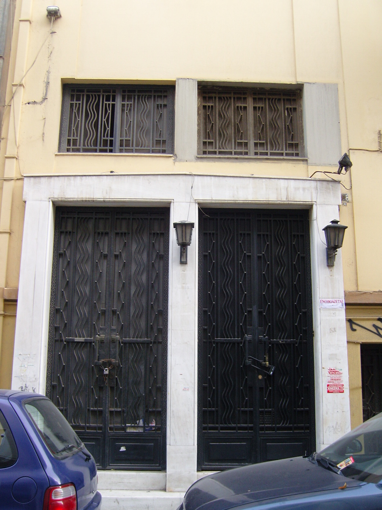 General view of entrance door (2013)