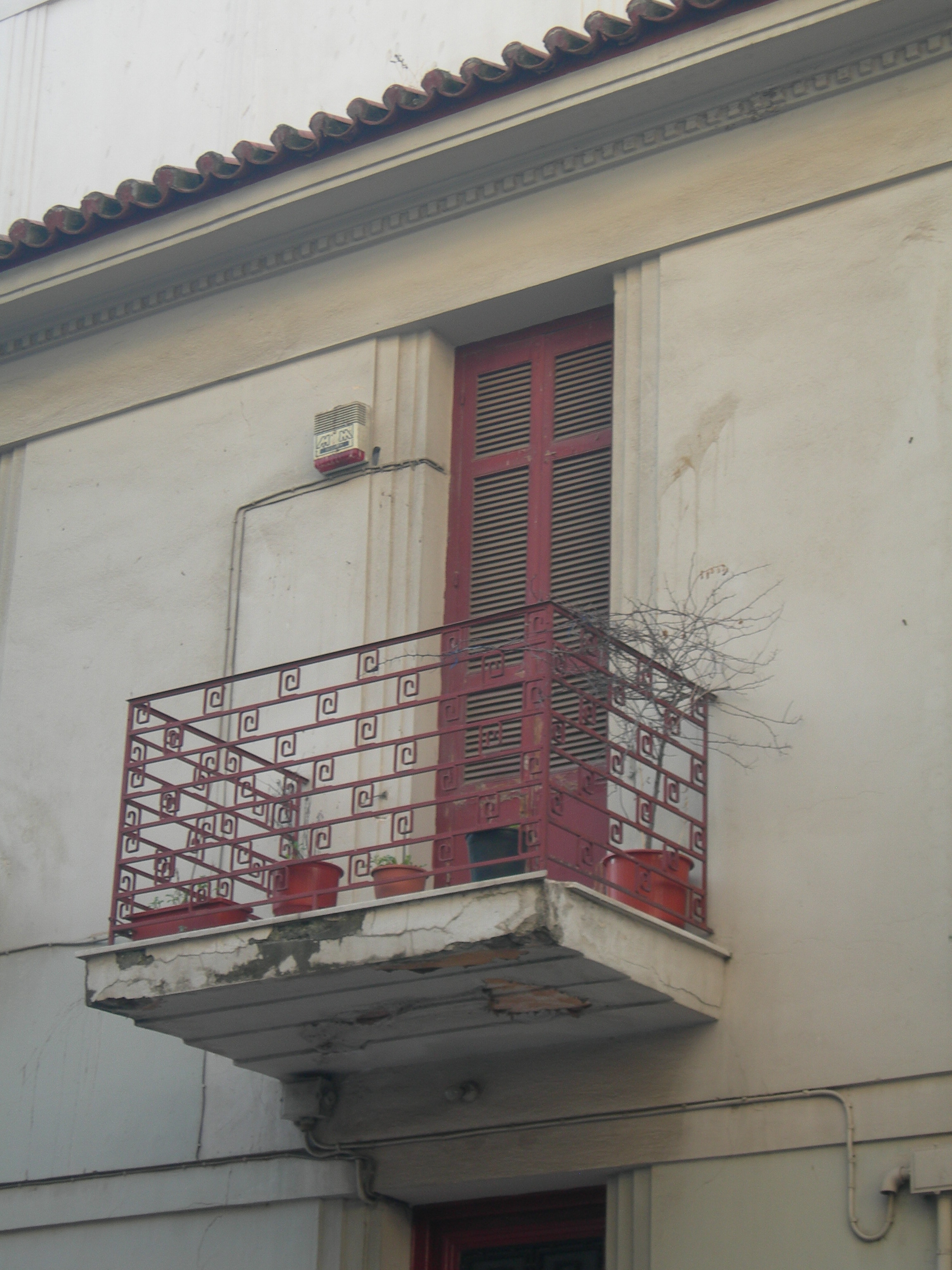 Balcony metal railings