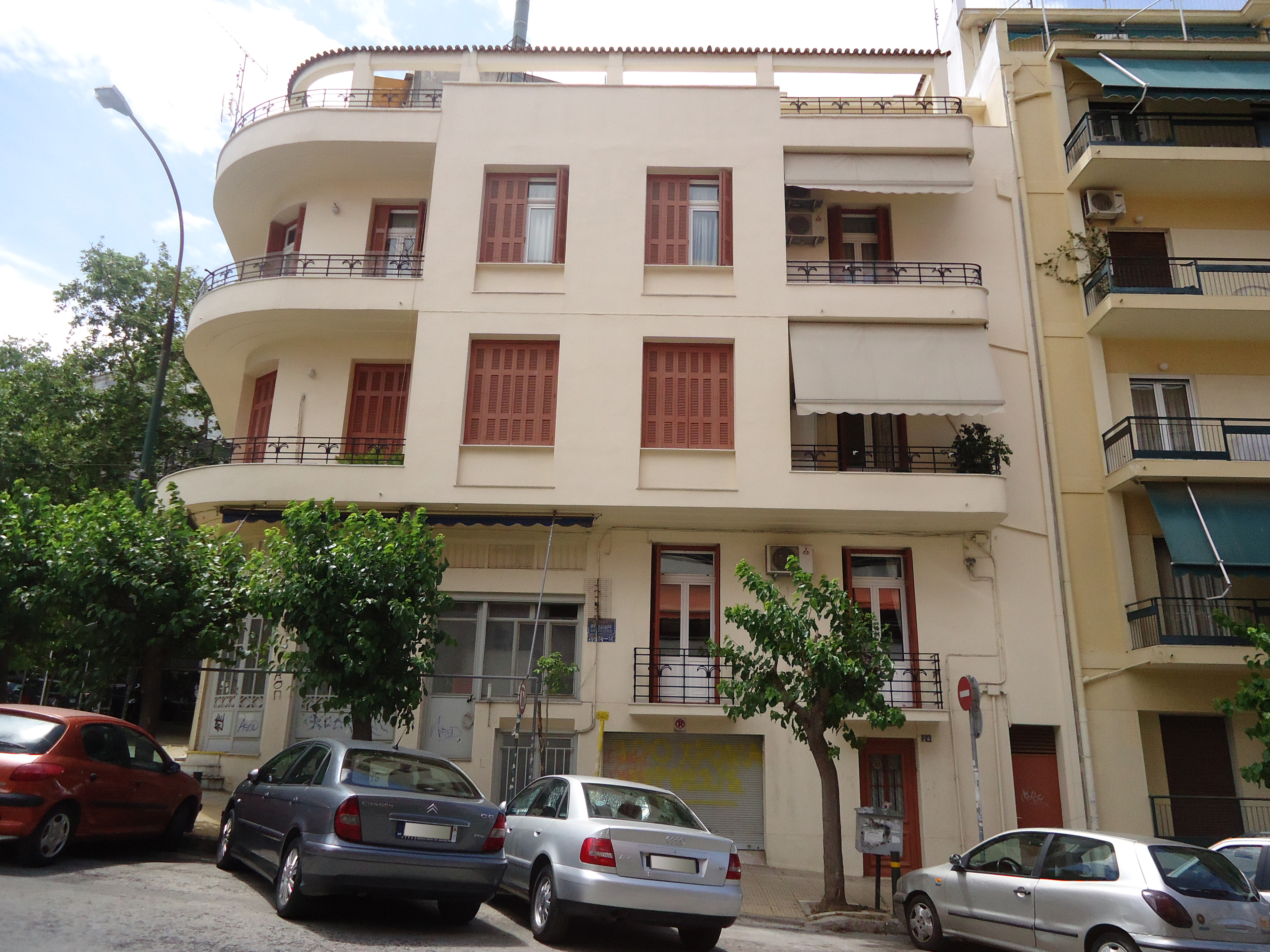Γενική κύριας όψης επί της οδού Βρυάξιδος