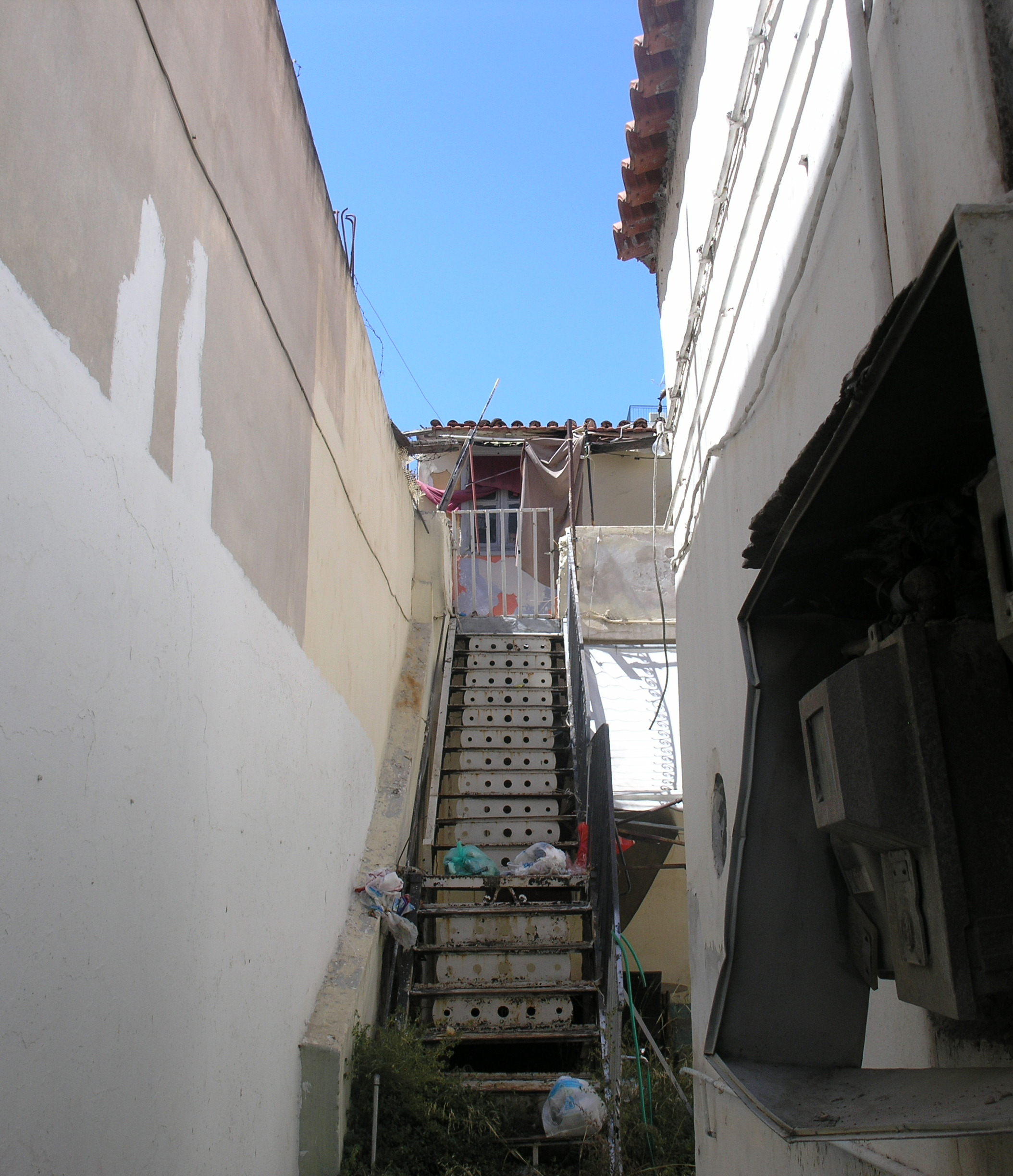 Detail of yard