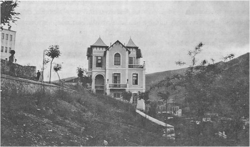 2.Η εμβληματική οικία Γουλιωτίδη που κατεδαφίστηκε το 1972 (αρχείο Γ. Γκολομπία)