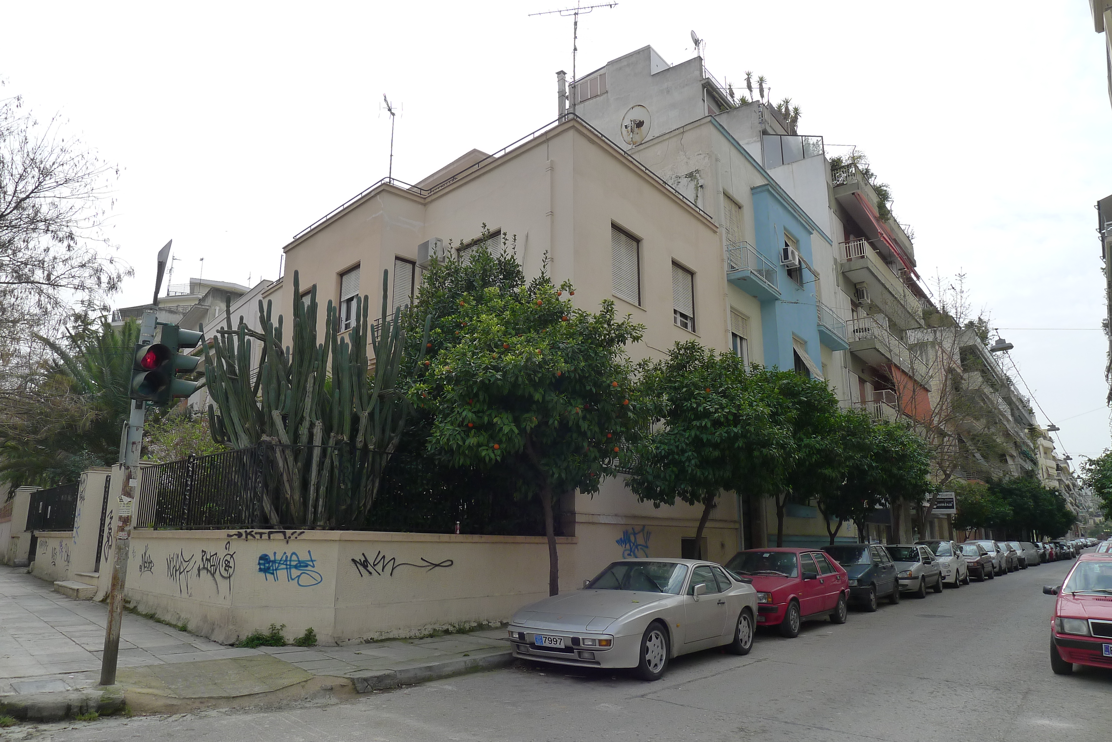 Γωνιακή άποψη του κτηρίου