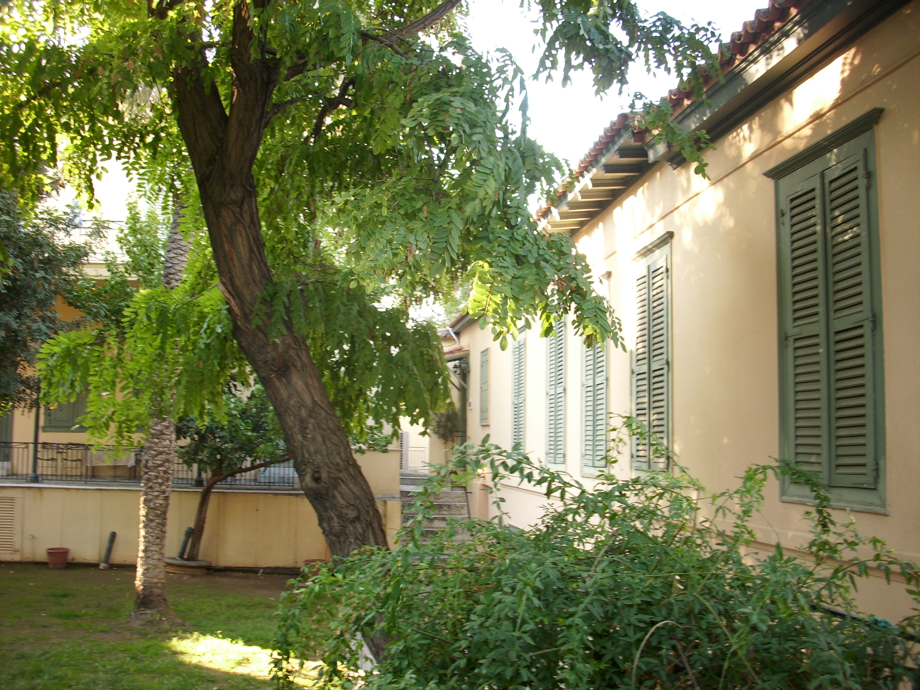 Γενική όψη προς την αυλή