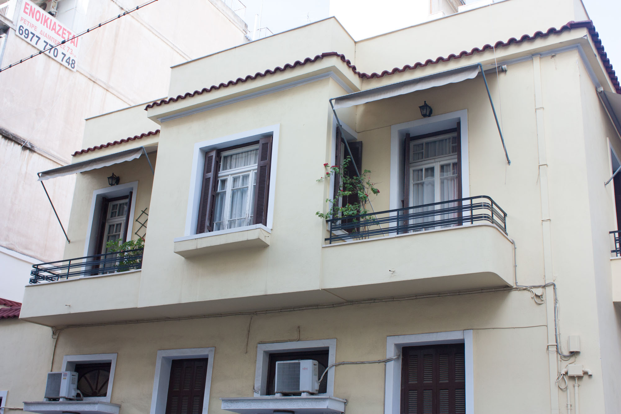 Λεπτομέρεια κύριας όψης