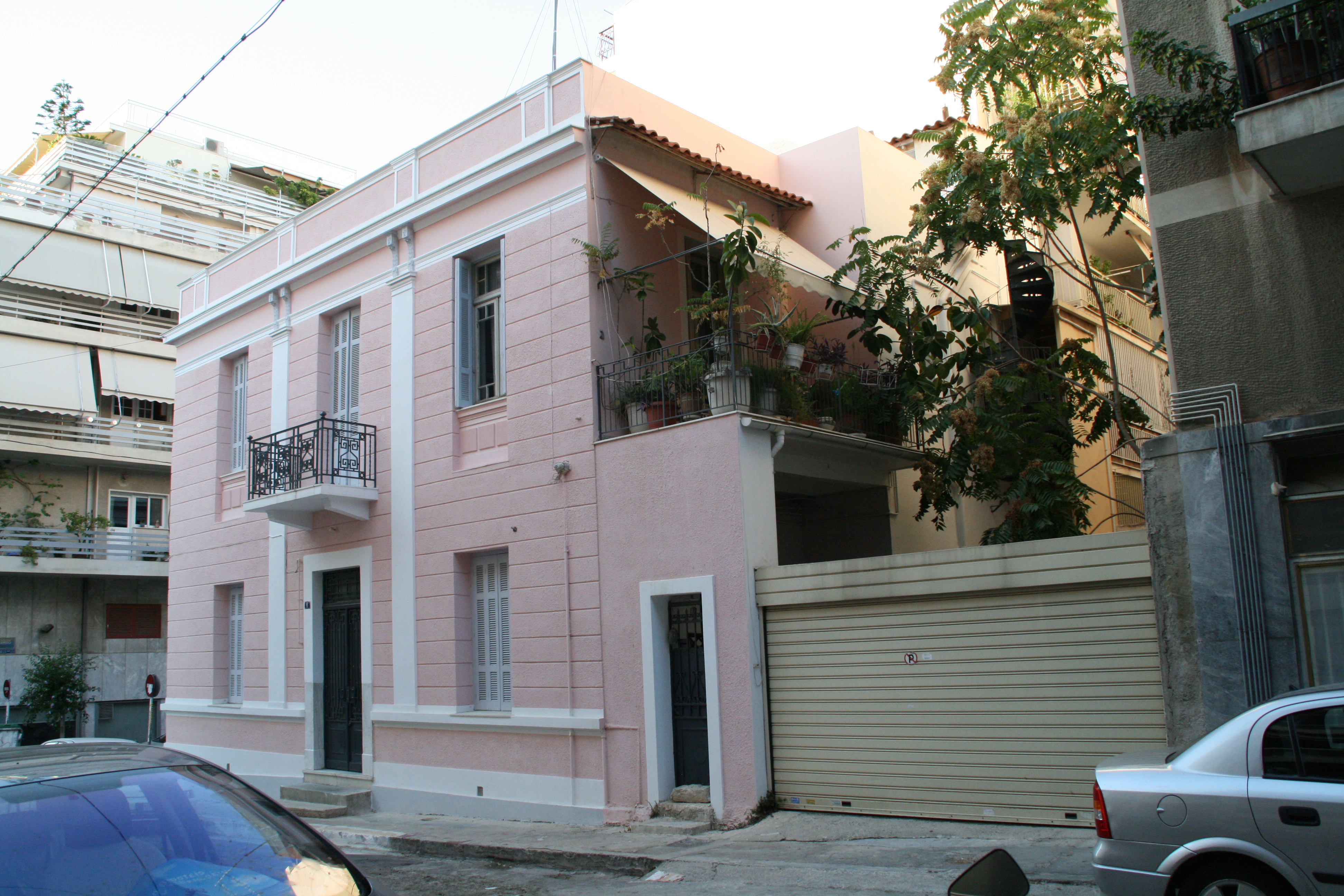 General view of the facade on Pyrgotelous street (2014)