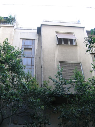 Εικ.29 Πολυκατοικία στην οδό Δροσοπούλου 75. Πηγή: Β.Ρούσση, 2007