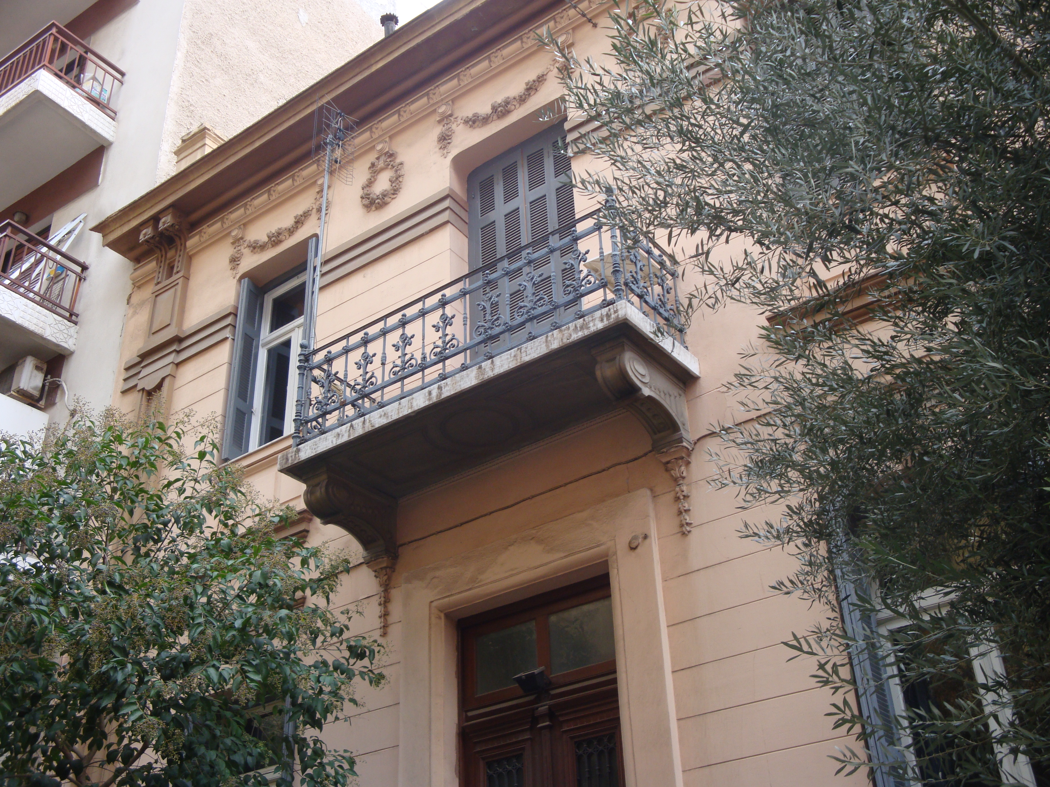 Detail of facade (2013)