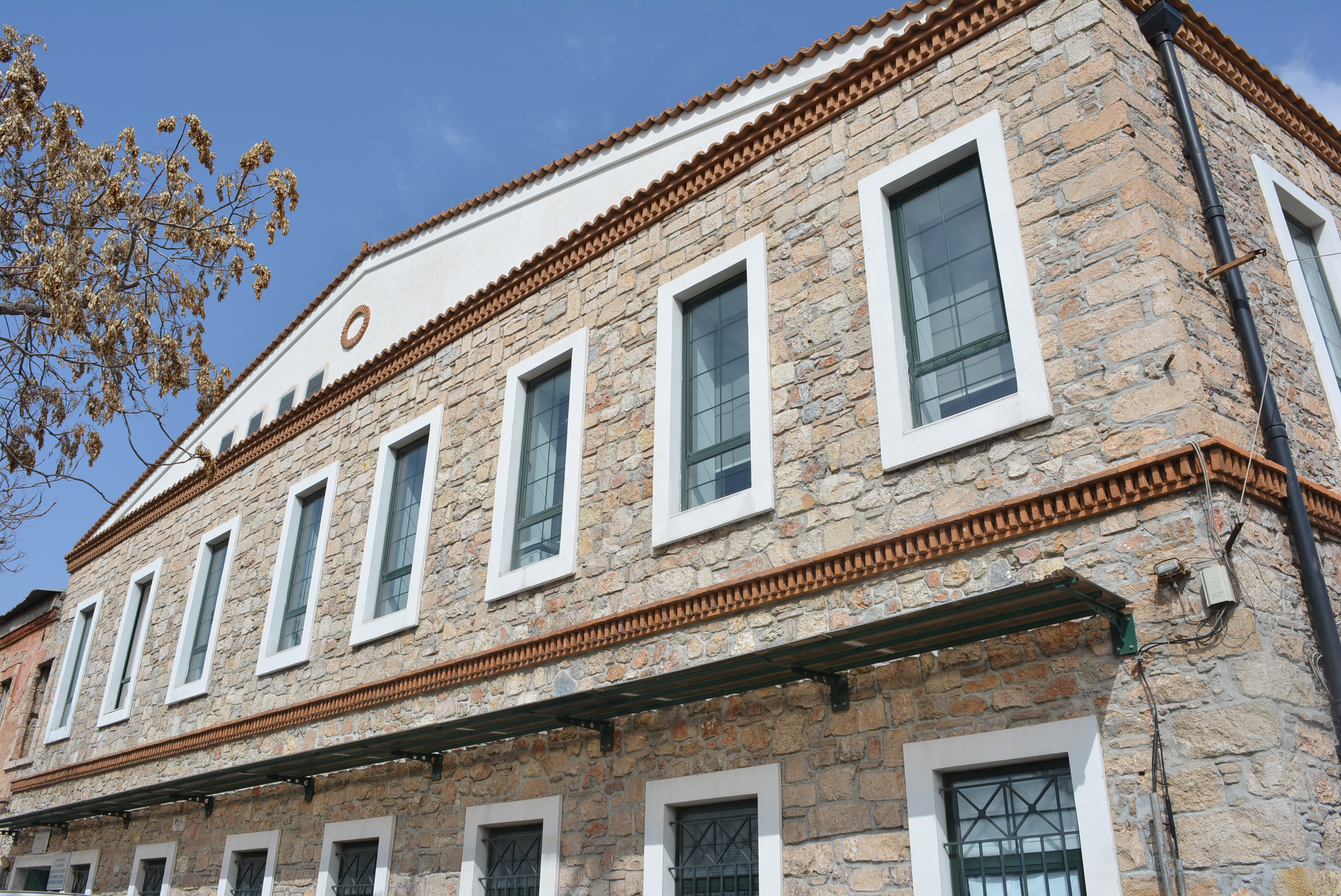 Λεπτομέρεια κύριας όψης