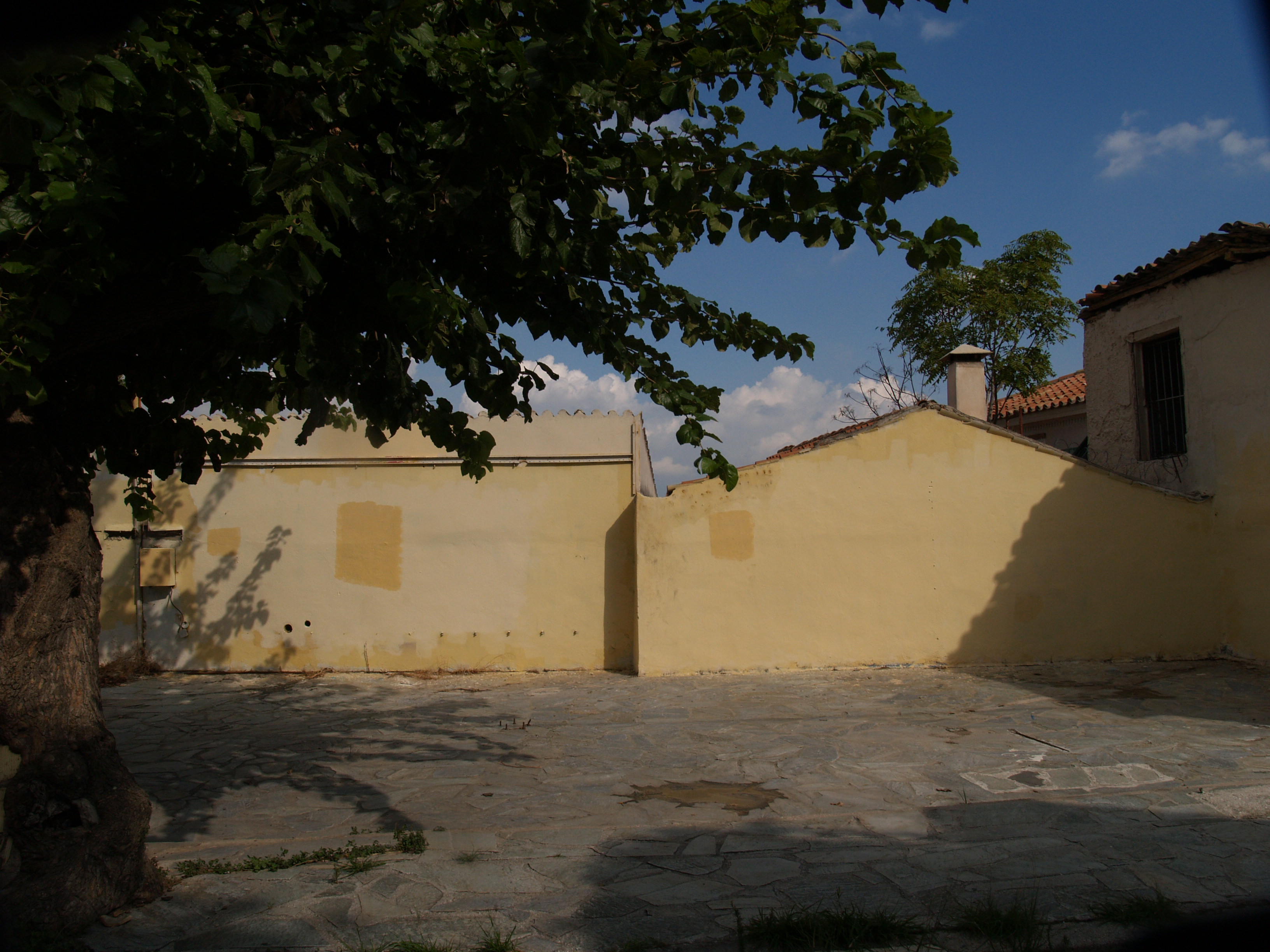 Γενική όψη επί της οδού Αρετούσας