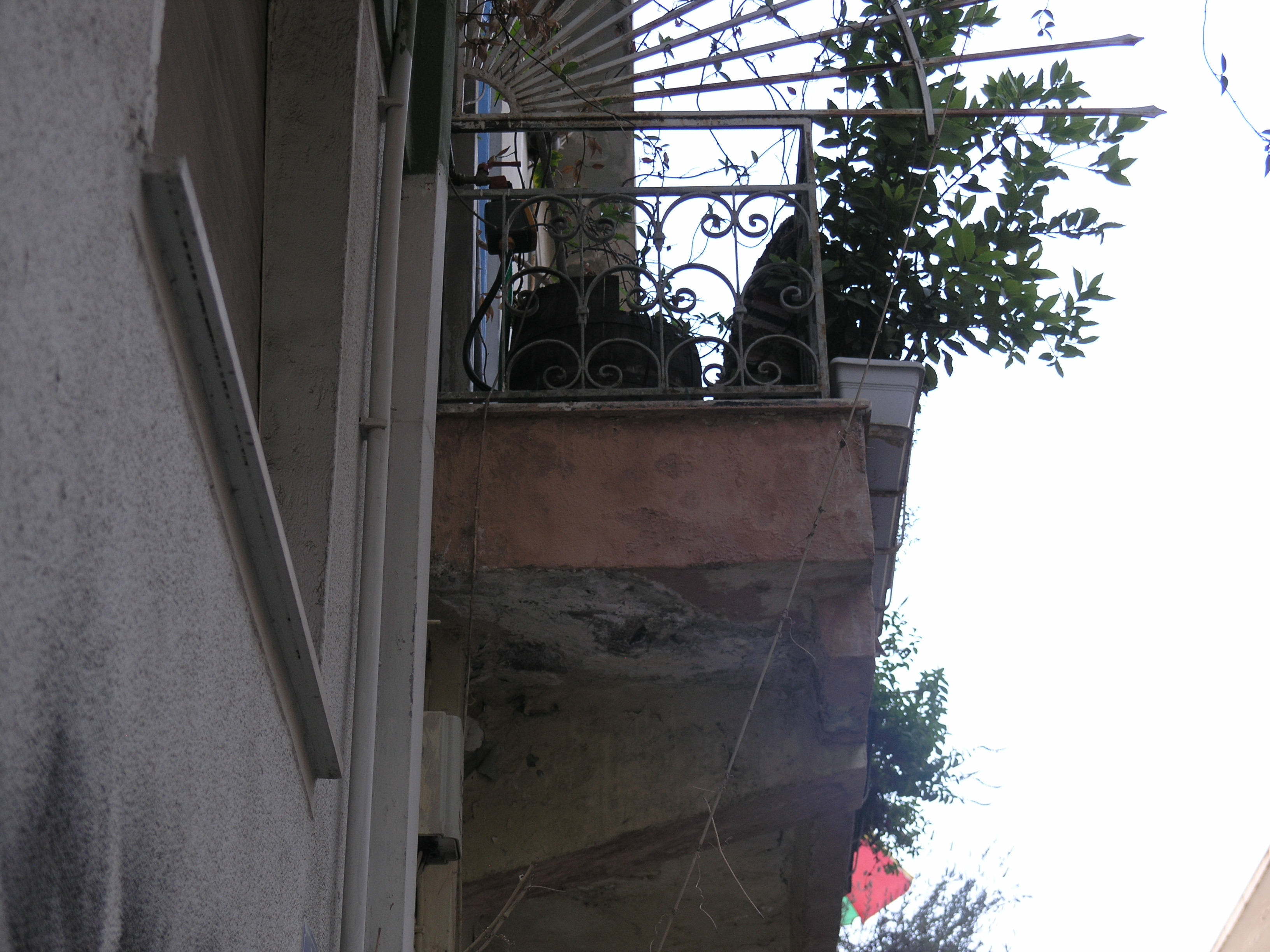 Detail of balcony (2015)