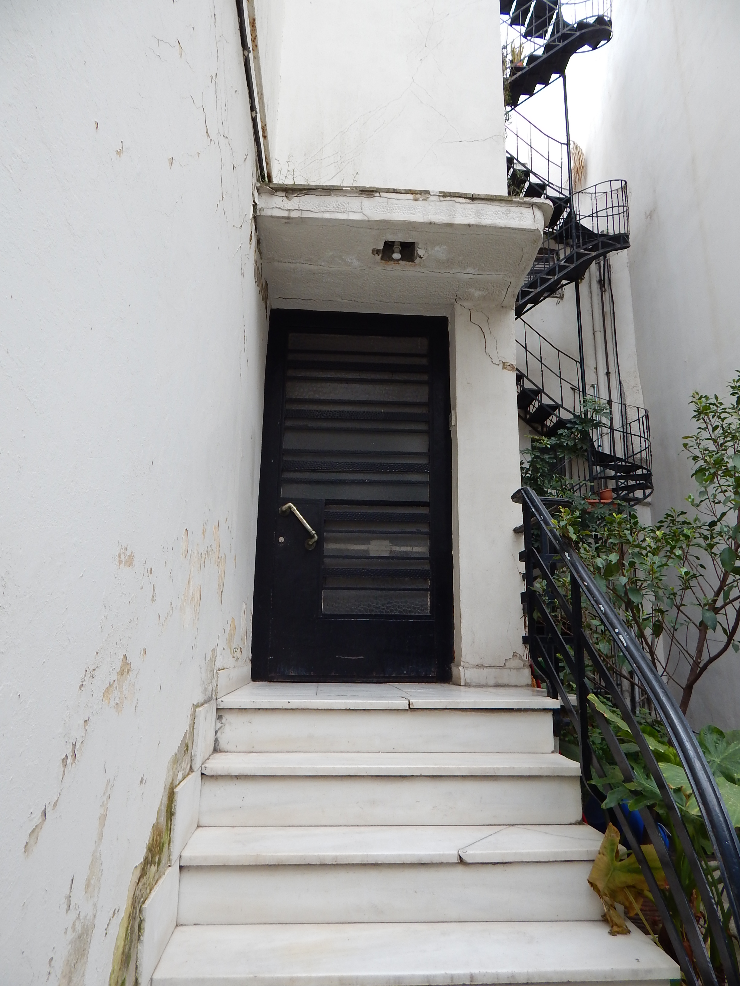 Γενική εξώθυρας επί της οδού Προπυλαίων