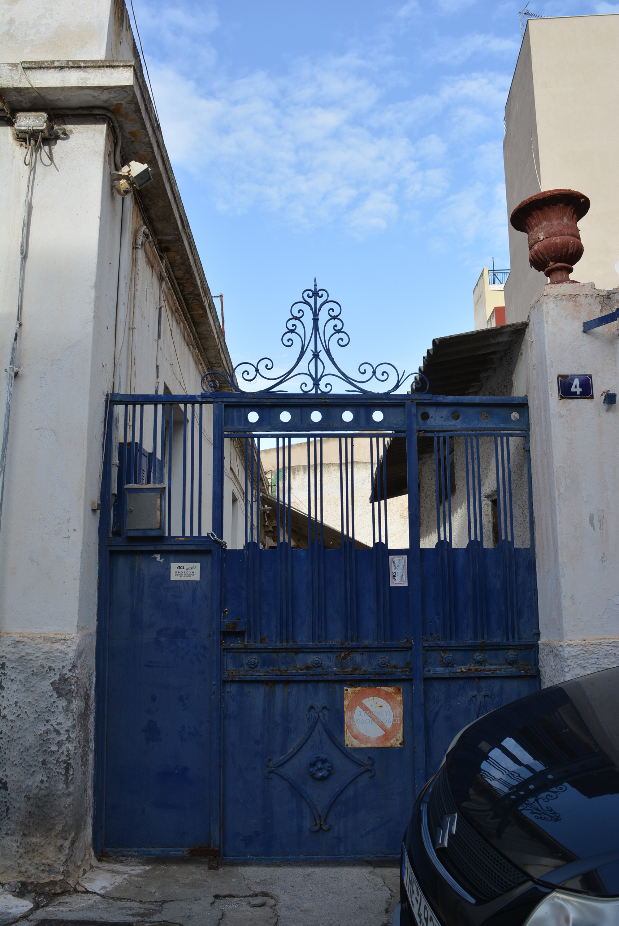 General view of the yard door (2017)