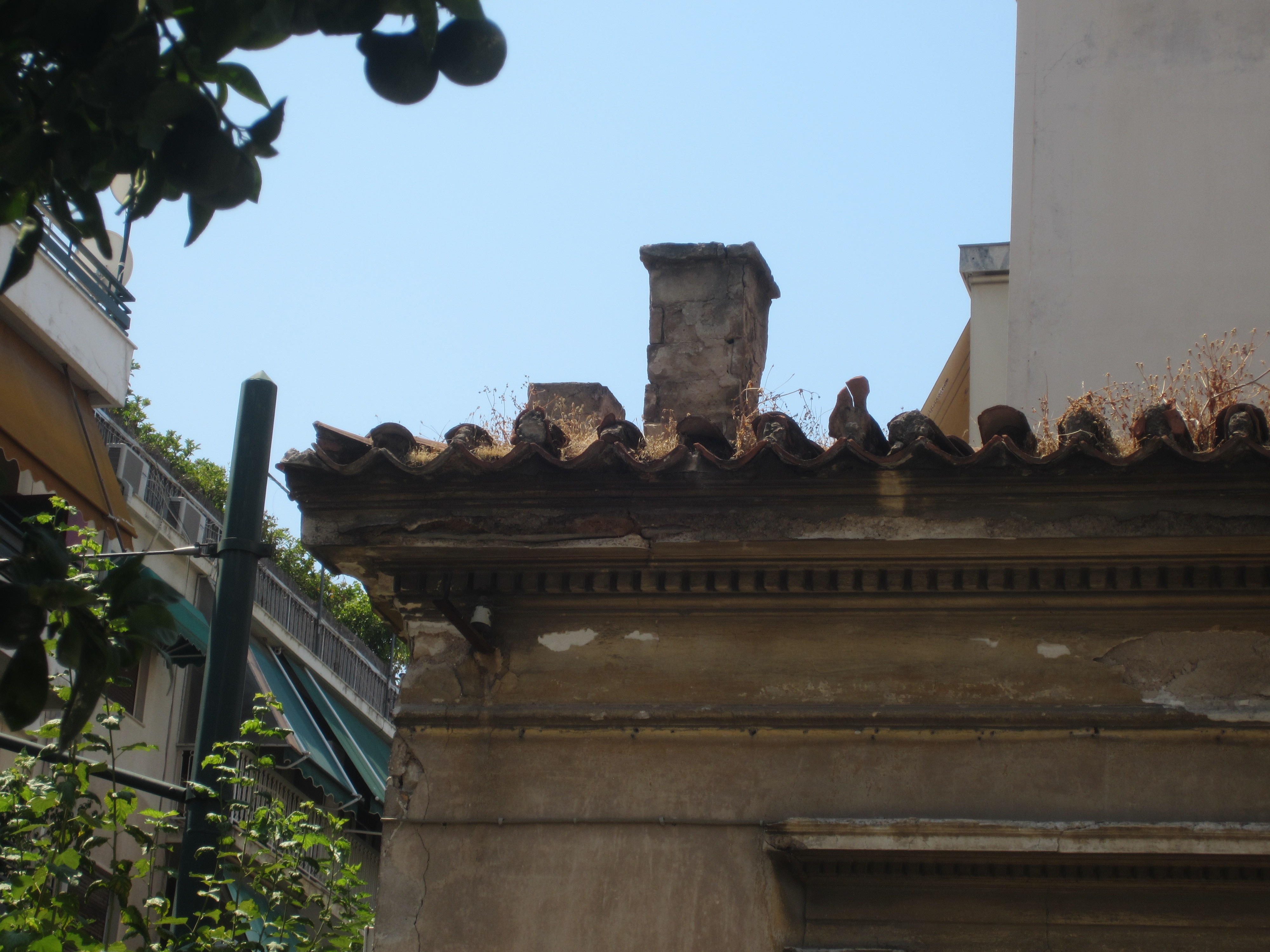 Roof cornice