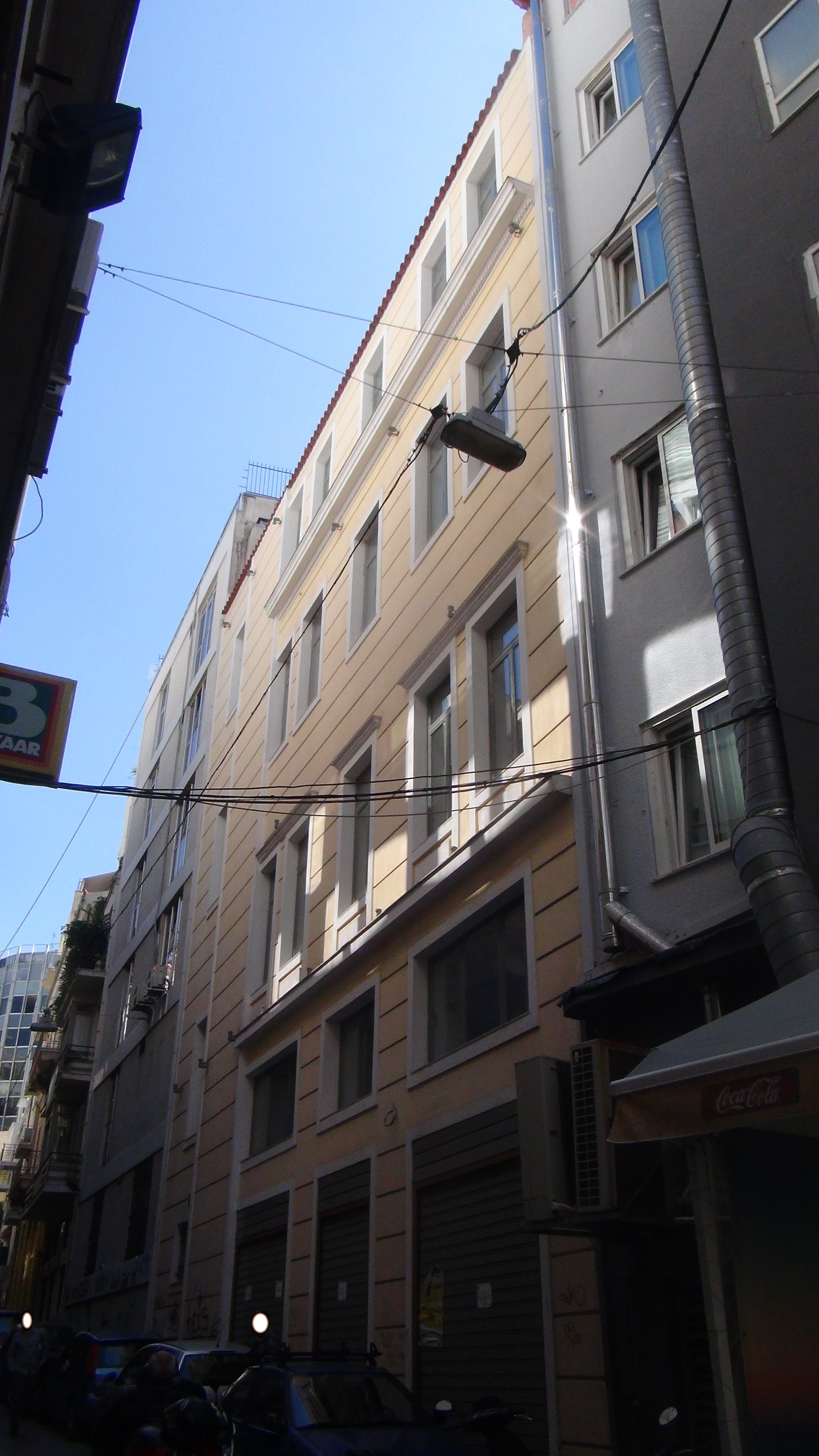 Γενική όψη επί της οδού Πετράκη