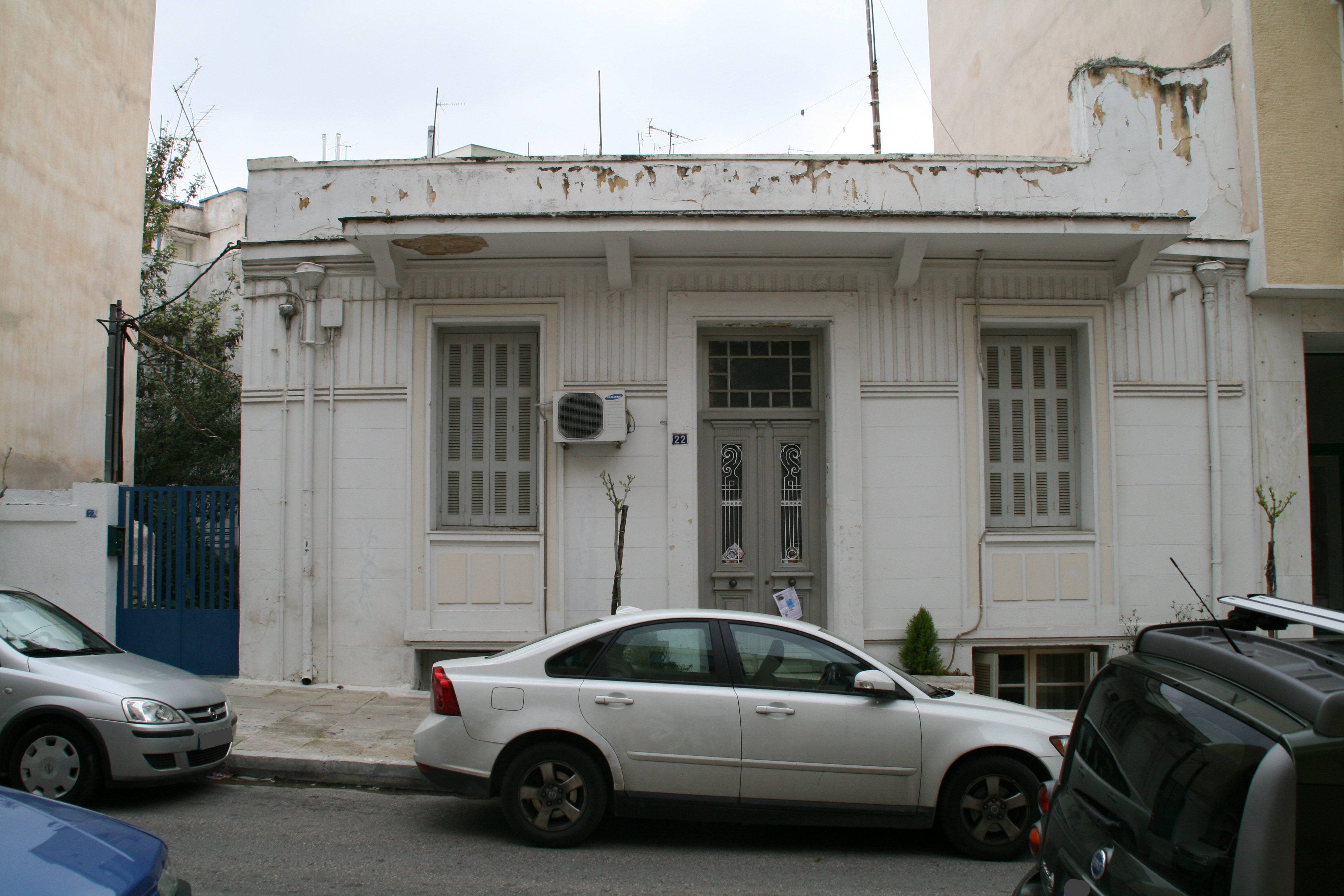 General view of the main facade (2014)