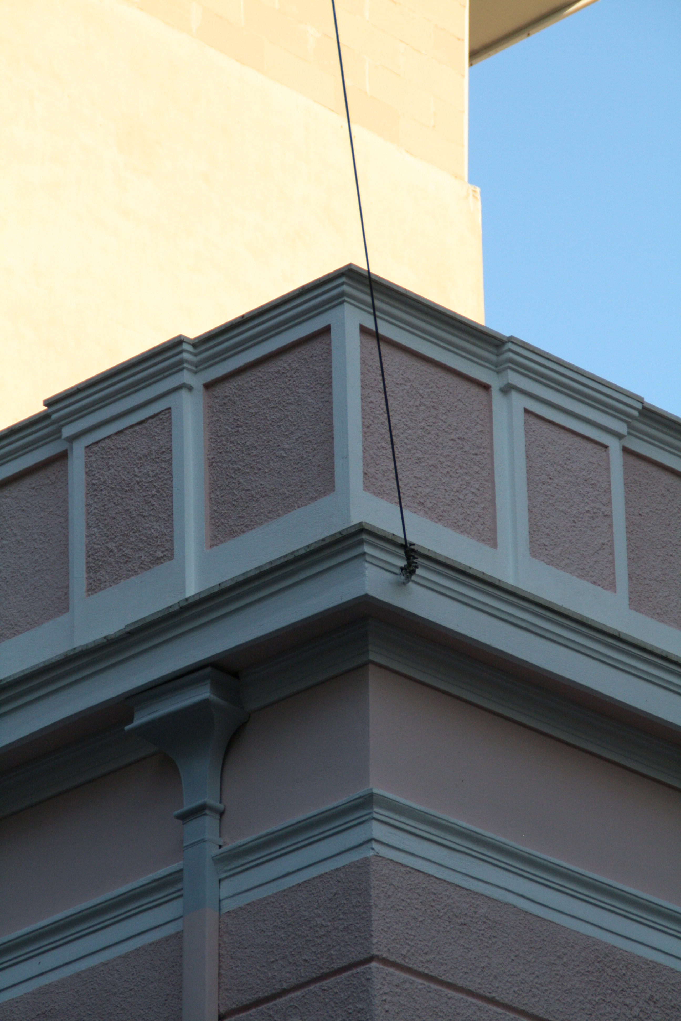 Detail of the facade, cornice (2014)