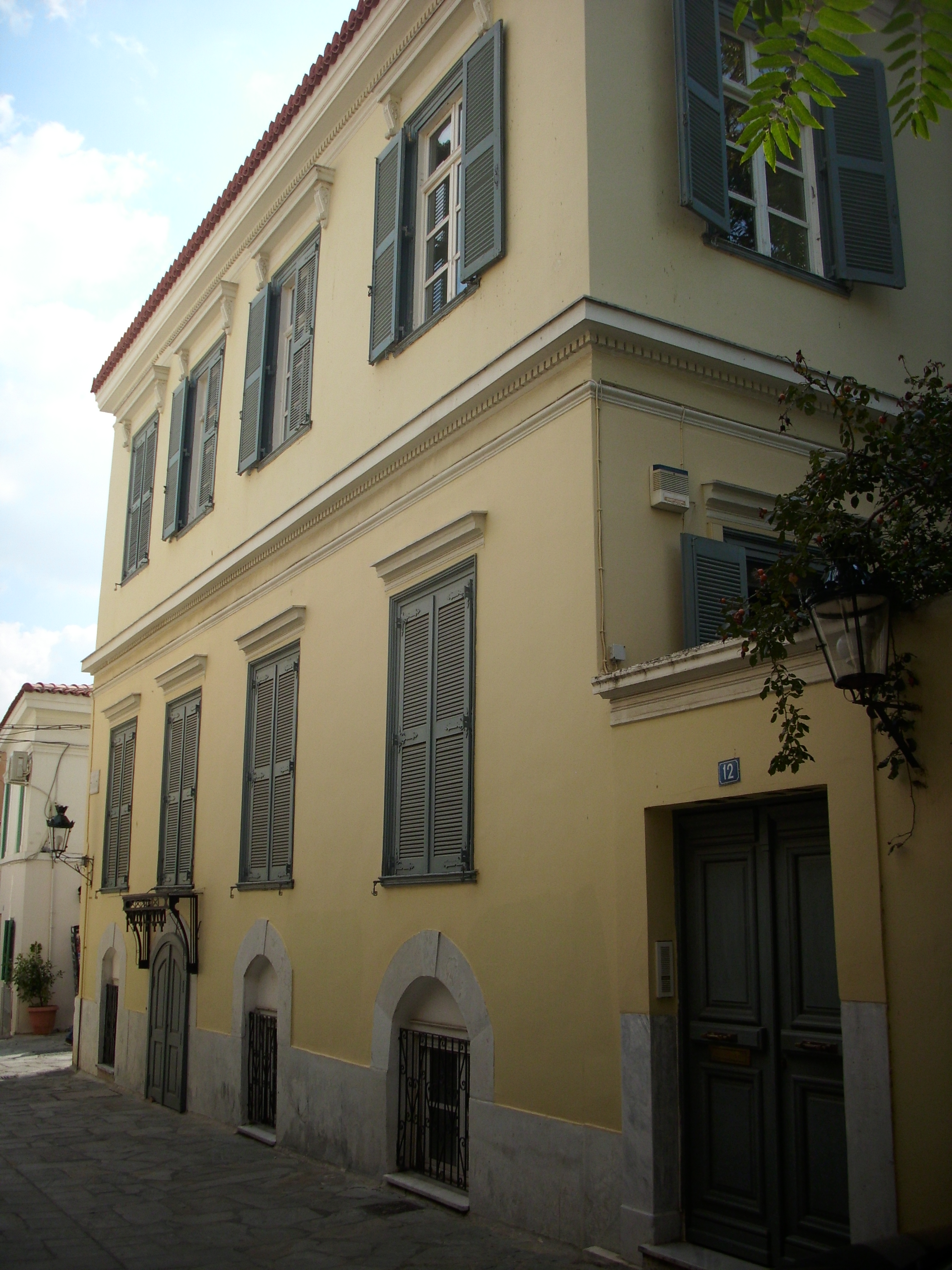 Γενική όψη επί της οδού Διογένους